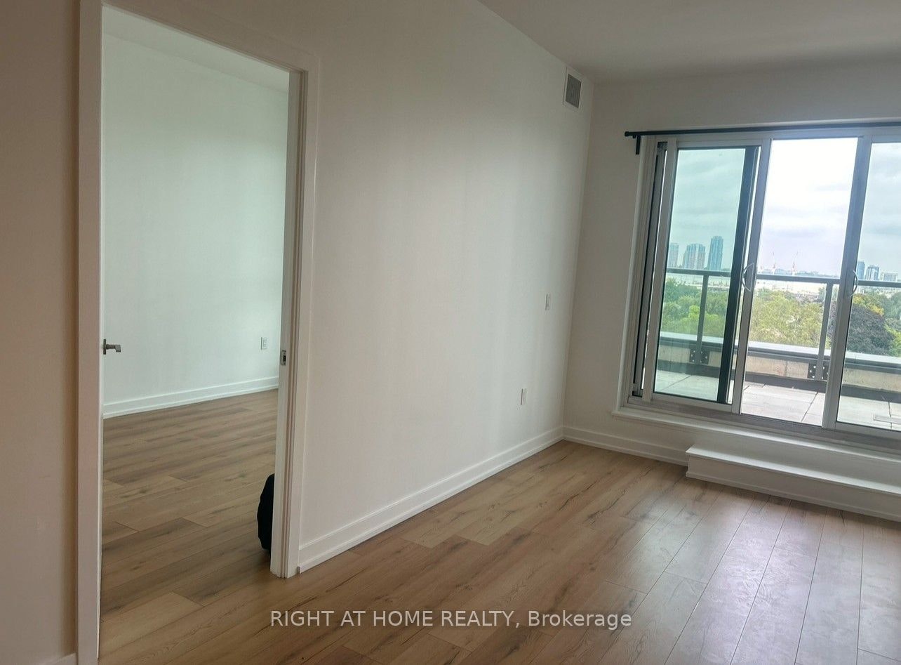 704-1195 The Queensway N/A, Toronto, ON, M8Z 0H1 - 12