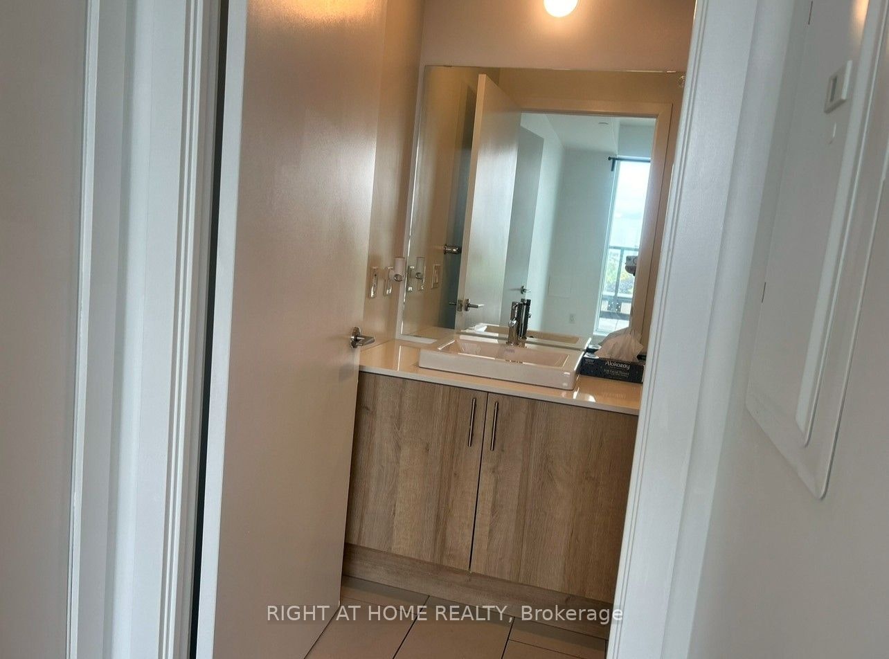 704-1195 The Queensway N/A, Toronto, ON, M8Z 0H1 - 13