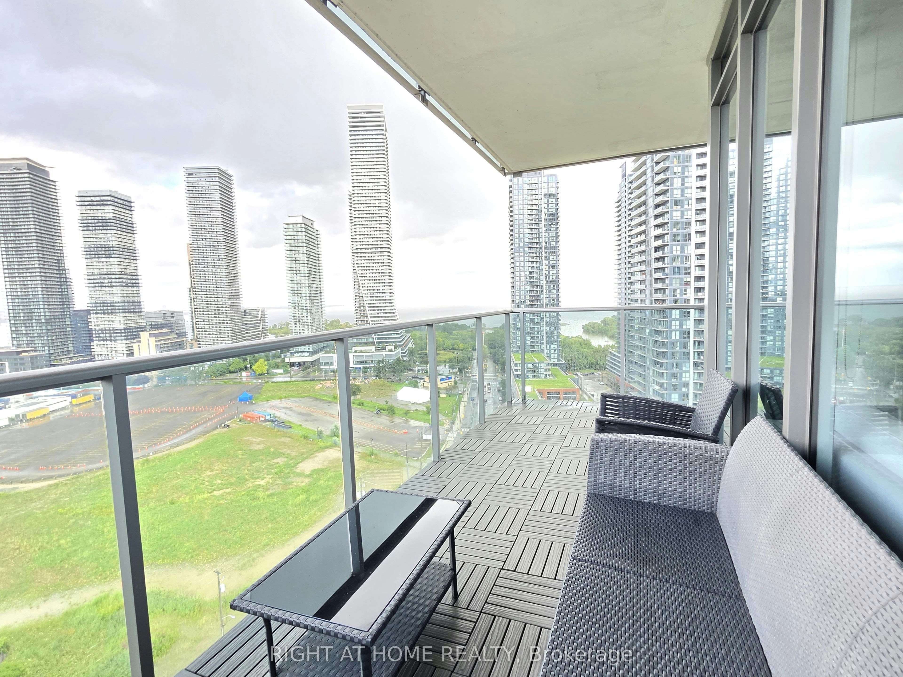 2108-90 Park Lawn Road, Toronto, ON, M8Y 0B6 - 19