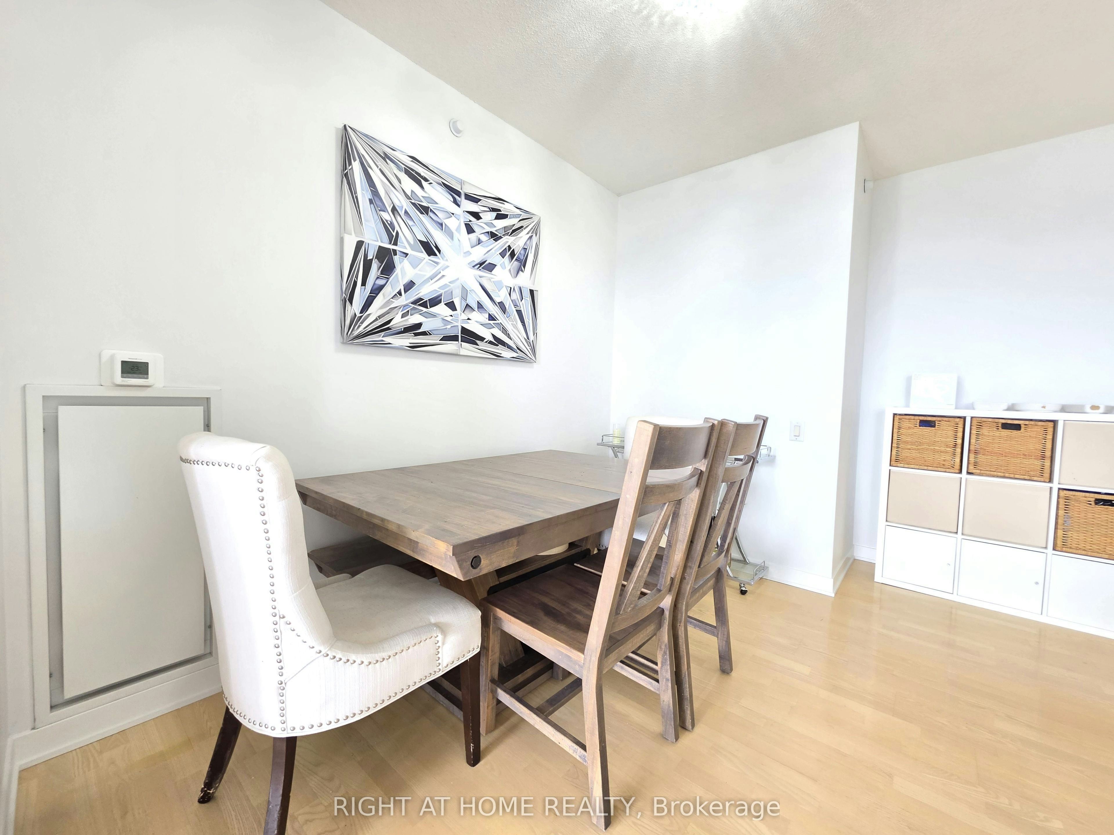 2108-90 Park Lawn Road, Toronto, ON, M8Y 0B6 - 9