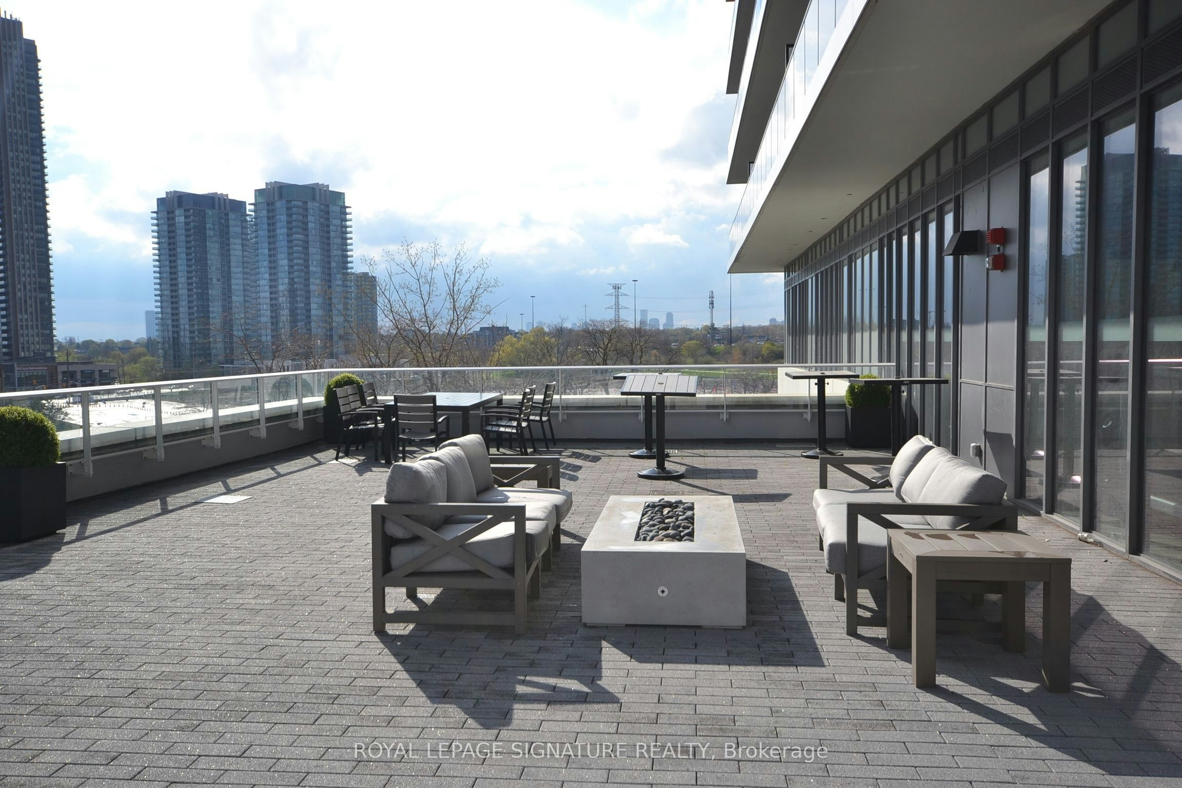 2406-70 Annie Craig Drive, Toronto, ON, M8V 0G2 - 23