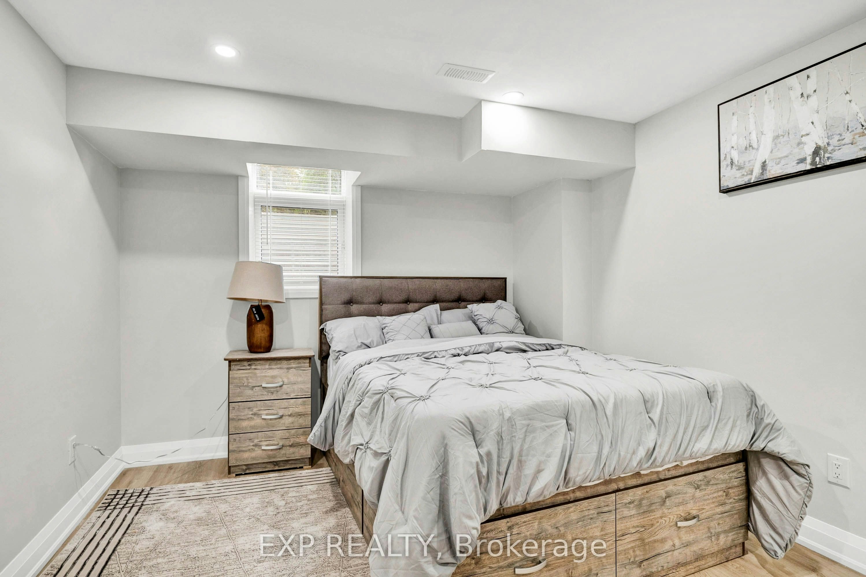 Unit B-448 Dougall Avenue, Caledon, ON, L7C 4A6 - 10
