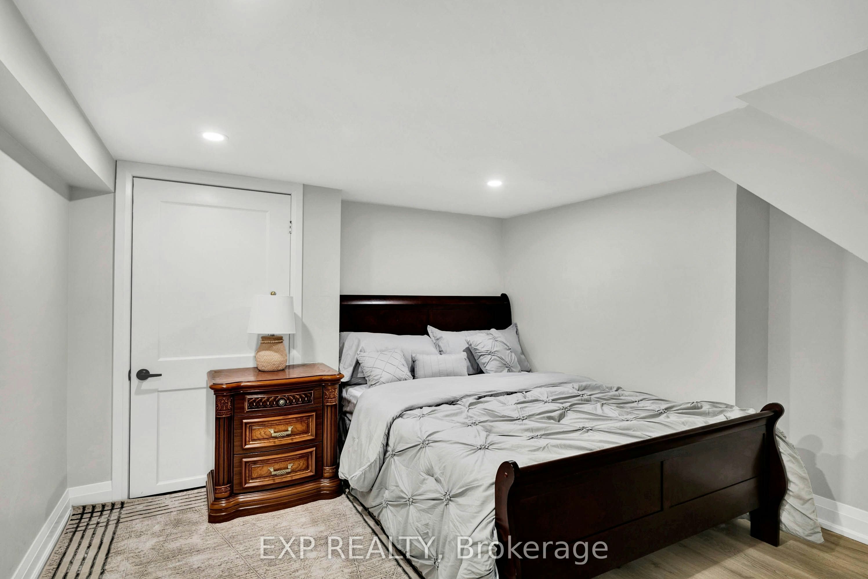 Unit B-448 Dougall Avenue, Caledon, ON, L7C 4A6 - 13