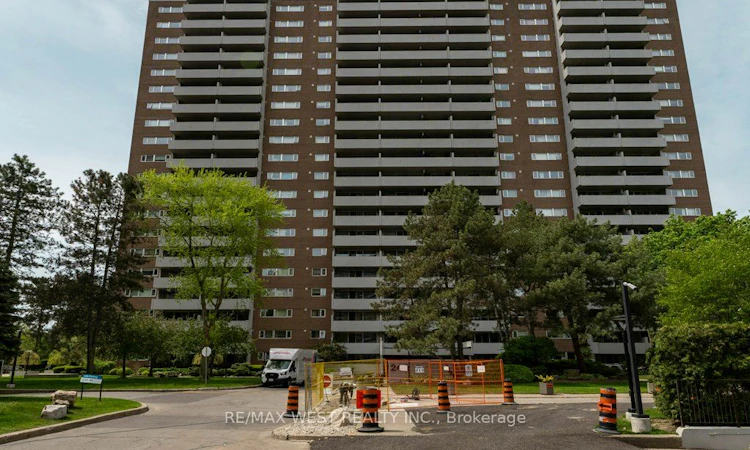 807-240 Scarlett Road