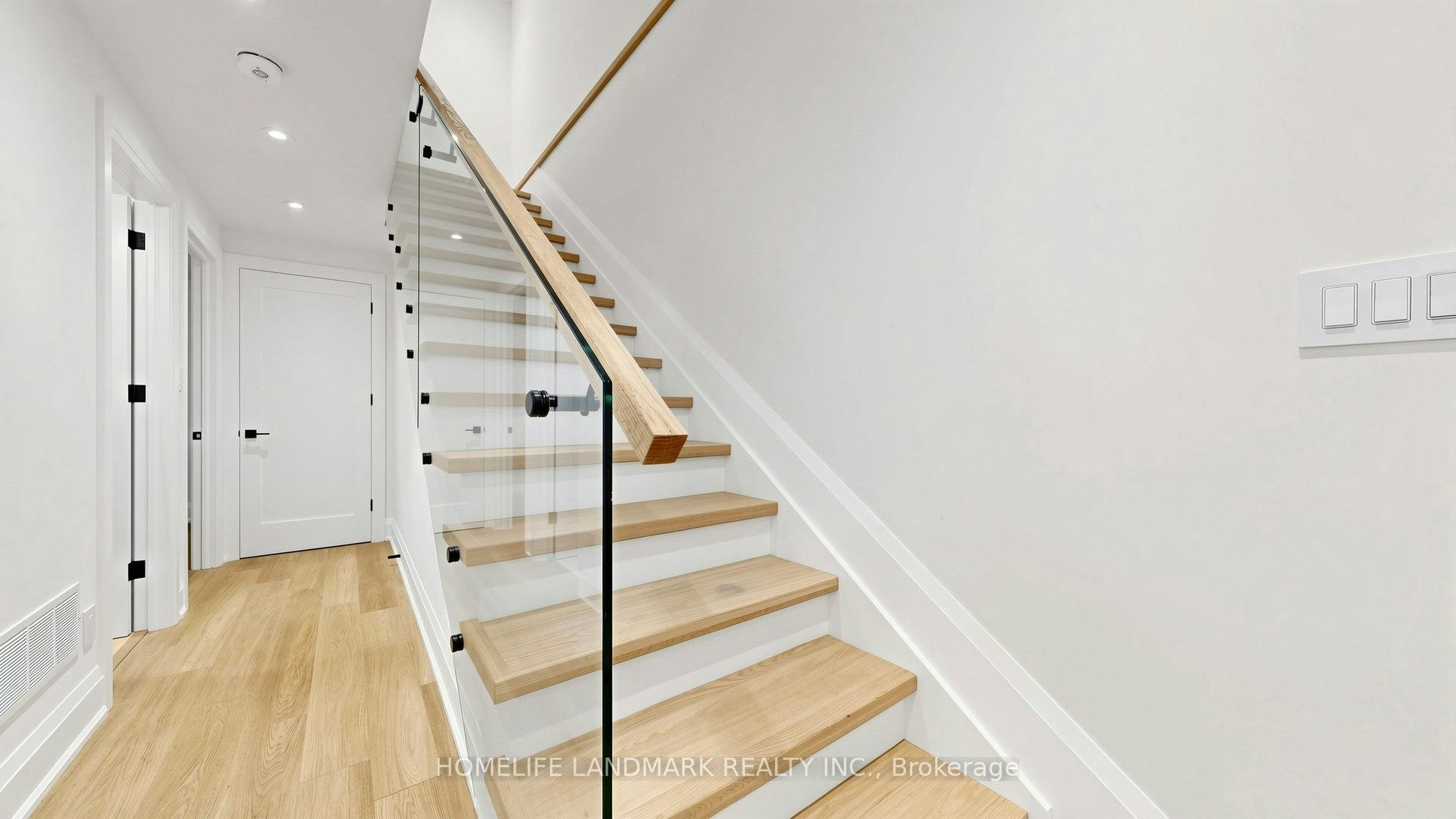 Unit D-750 Glengrove Avenue W, Toronto, ON, M6B 2J6 - 41