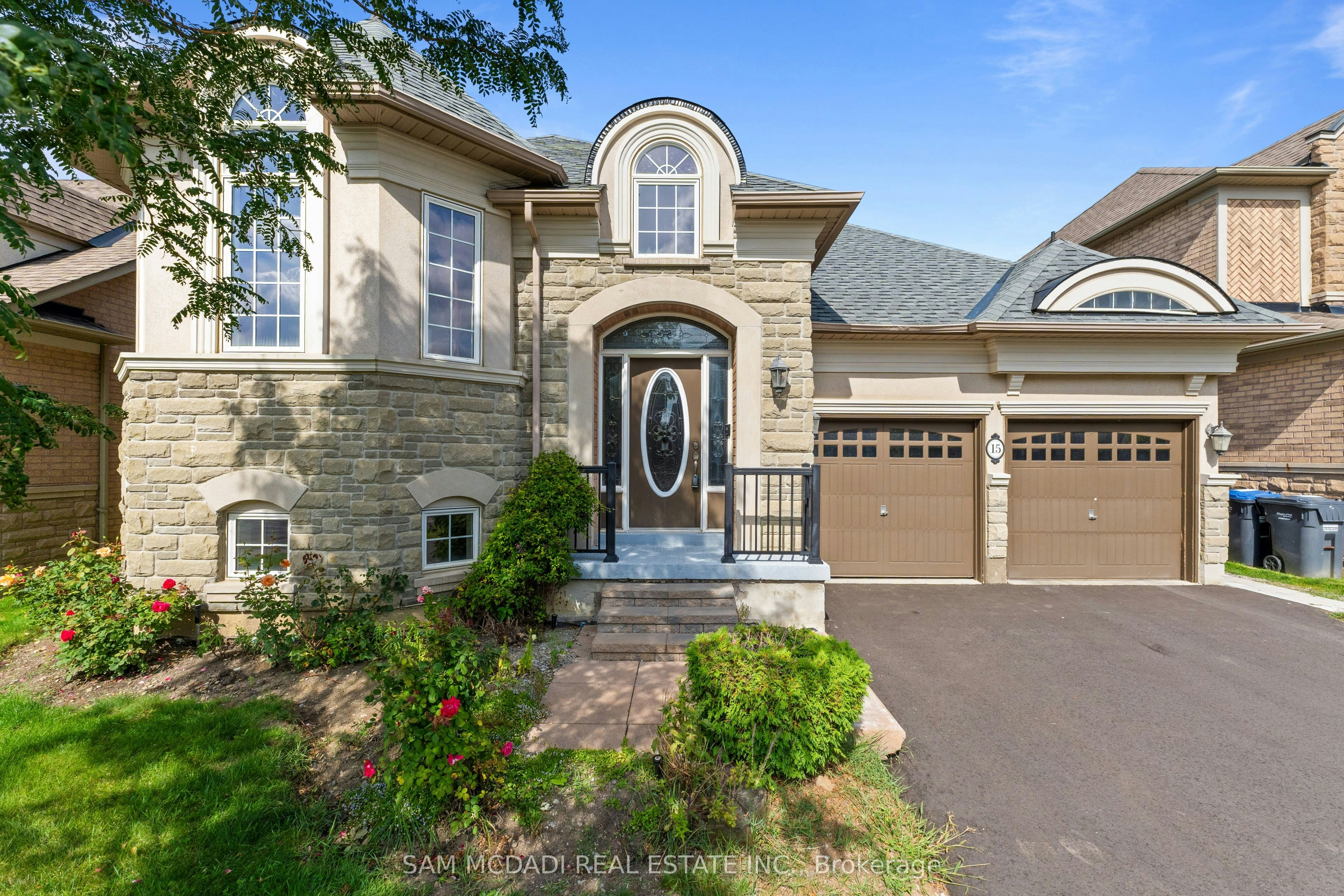 15 Eaglesprings Crescent, Brampton, ON, L6P 2V8