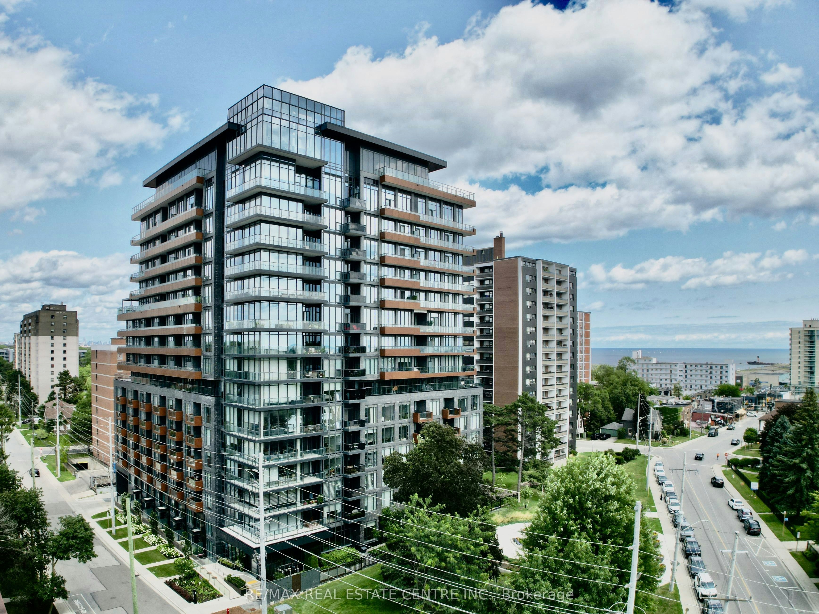 1507-21 Park Street E, Mississauga, ON, L5G 0C2