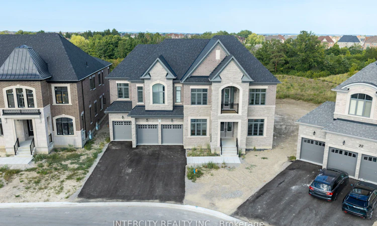 20 Gold Bottom Crescent