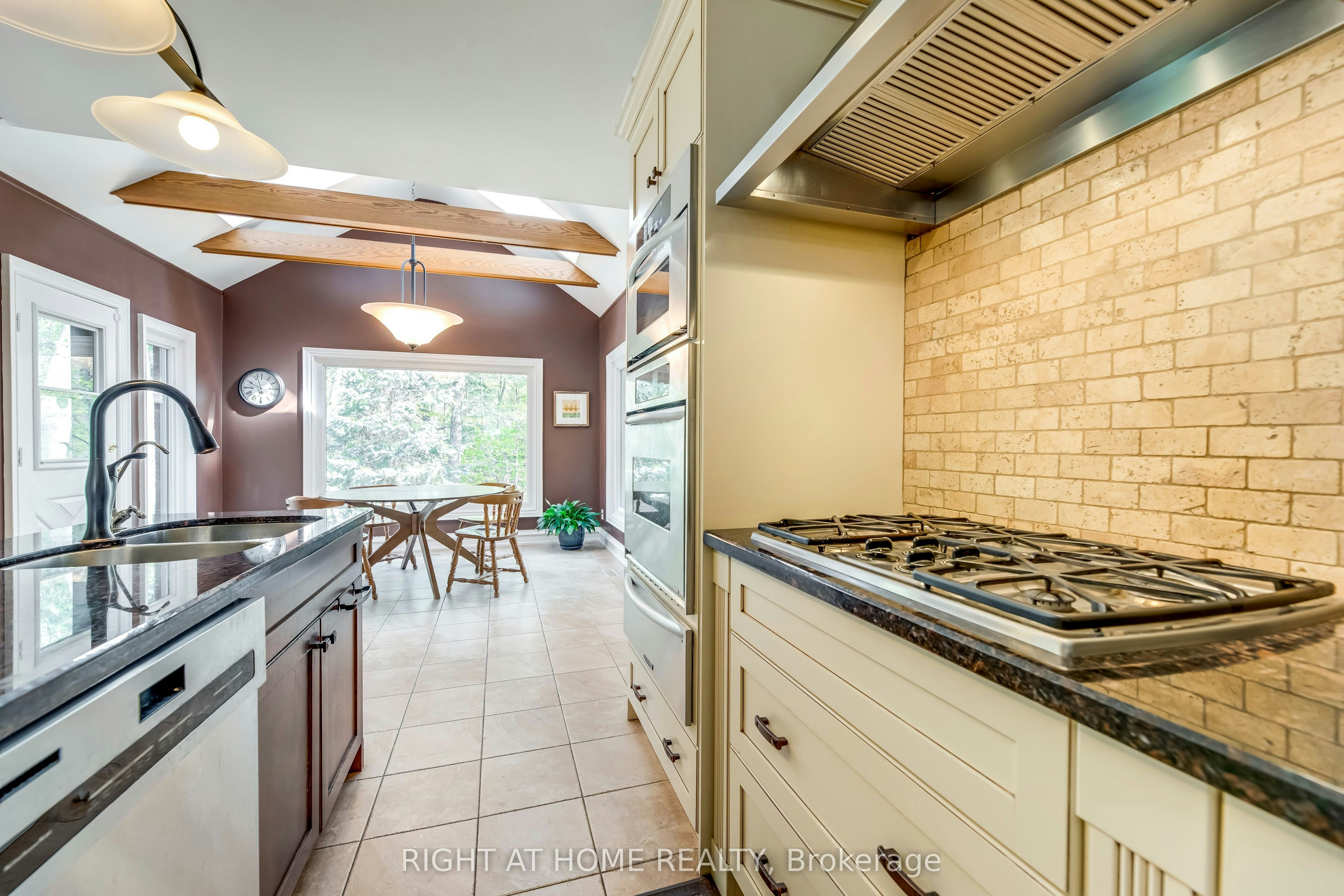 2175 Oneida Court, Mississauga, ON, L5C 4G5 - 15