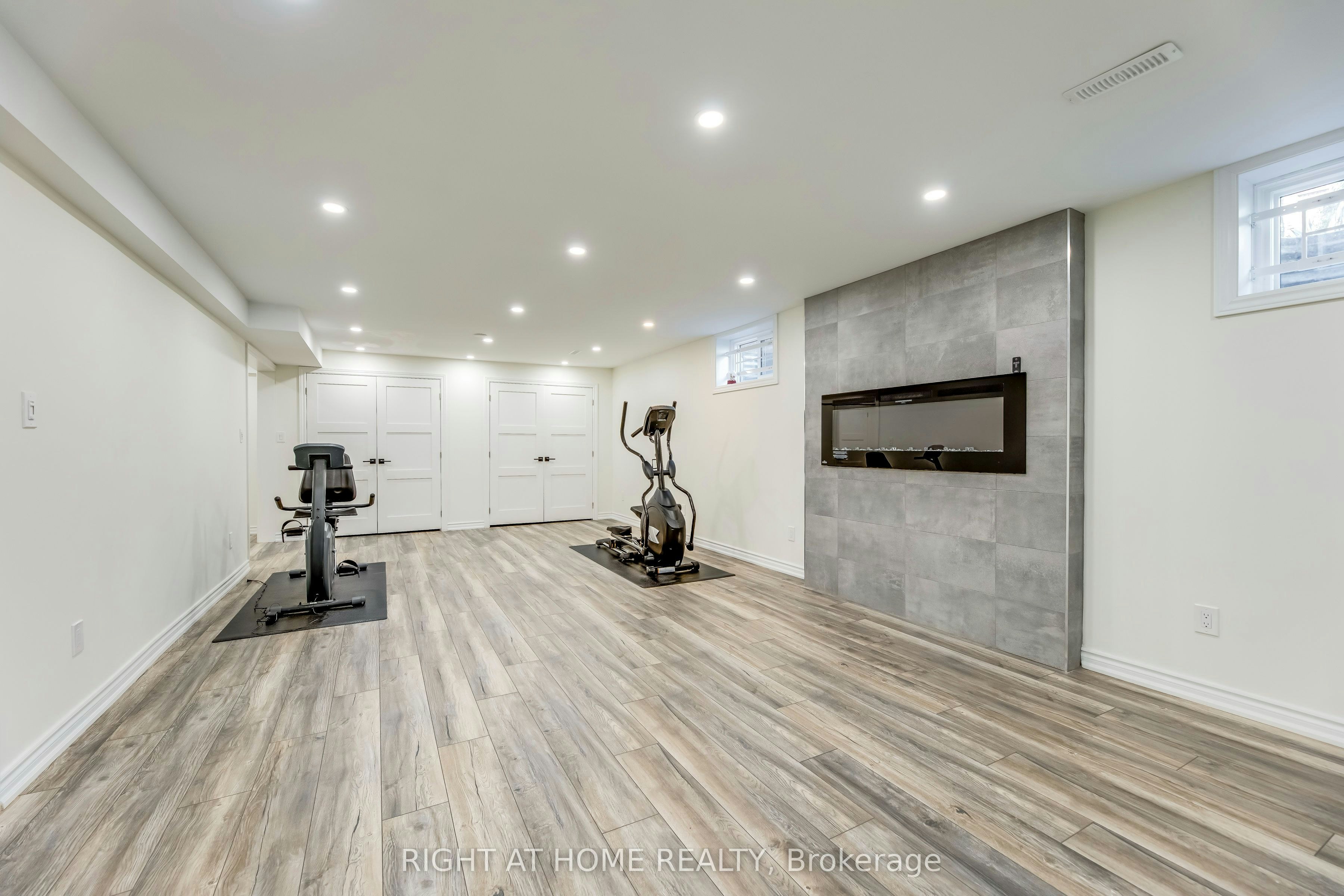 2175 Oneida Court, Mississauga, ON, L5C 4G5 - 28