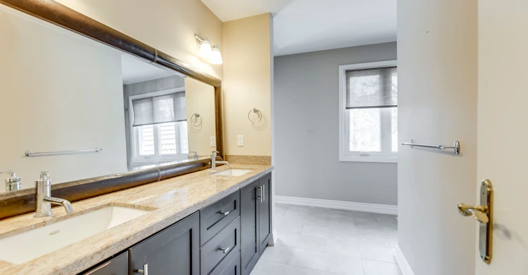 2175 Oneida Court, Mississauga, ON, L5C 4G5 - 21