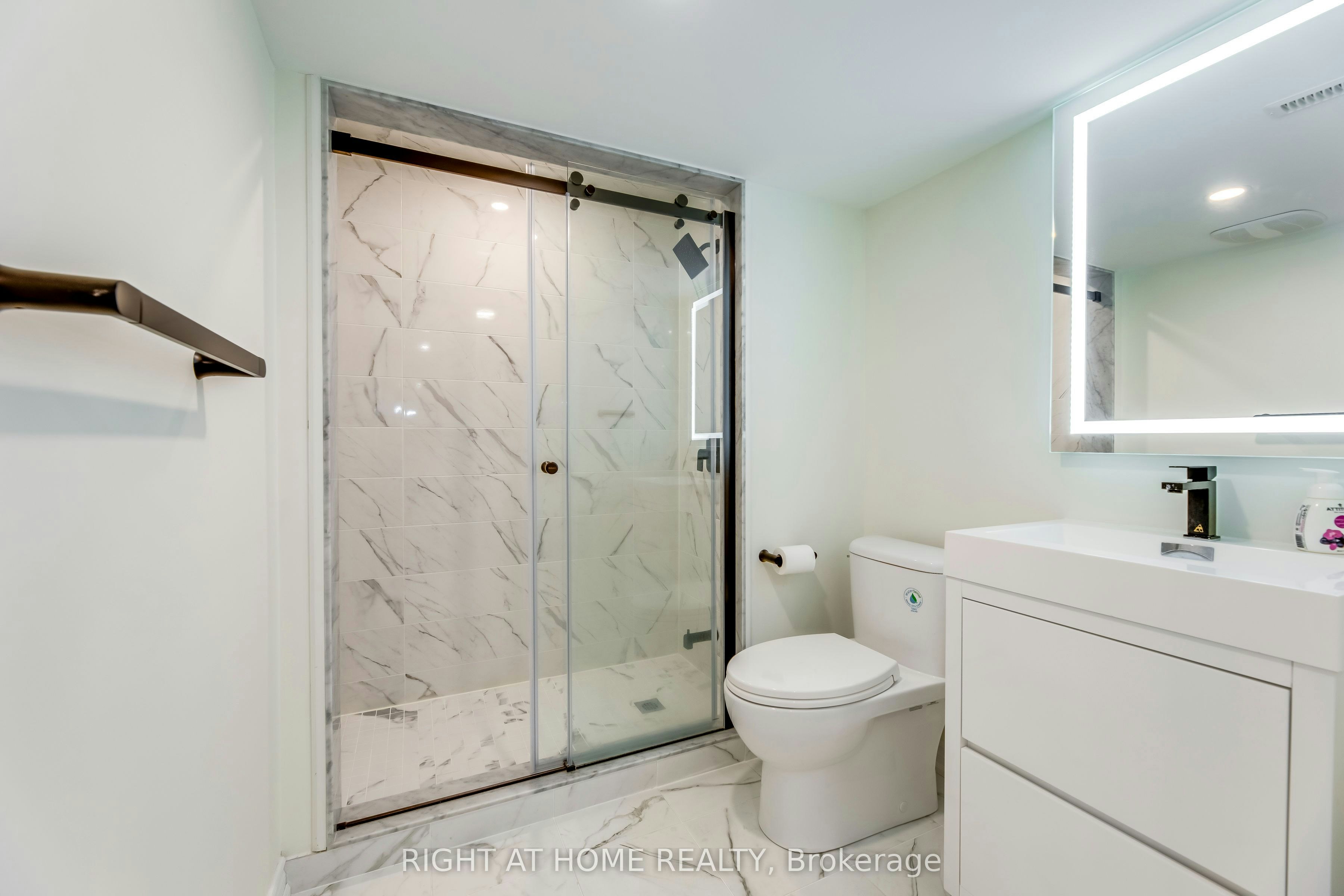 2175 Oneida Court, Mississauga, ON, L5C 4G5 - 30