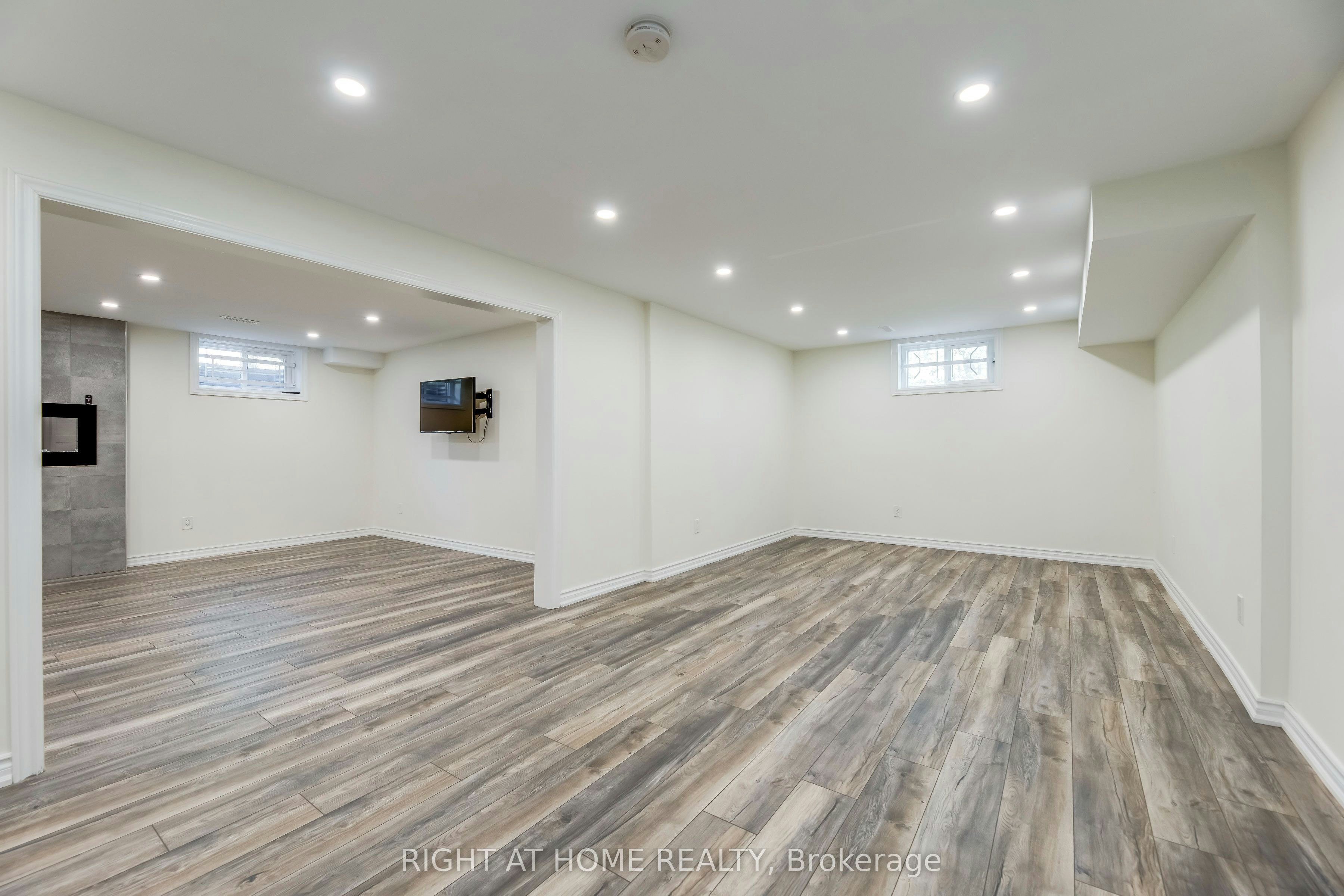 2175 Oneida Court, Mississauga, ON, L5C 4G5 - 29