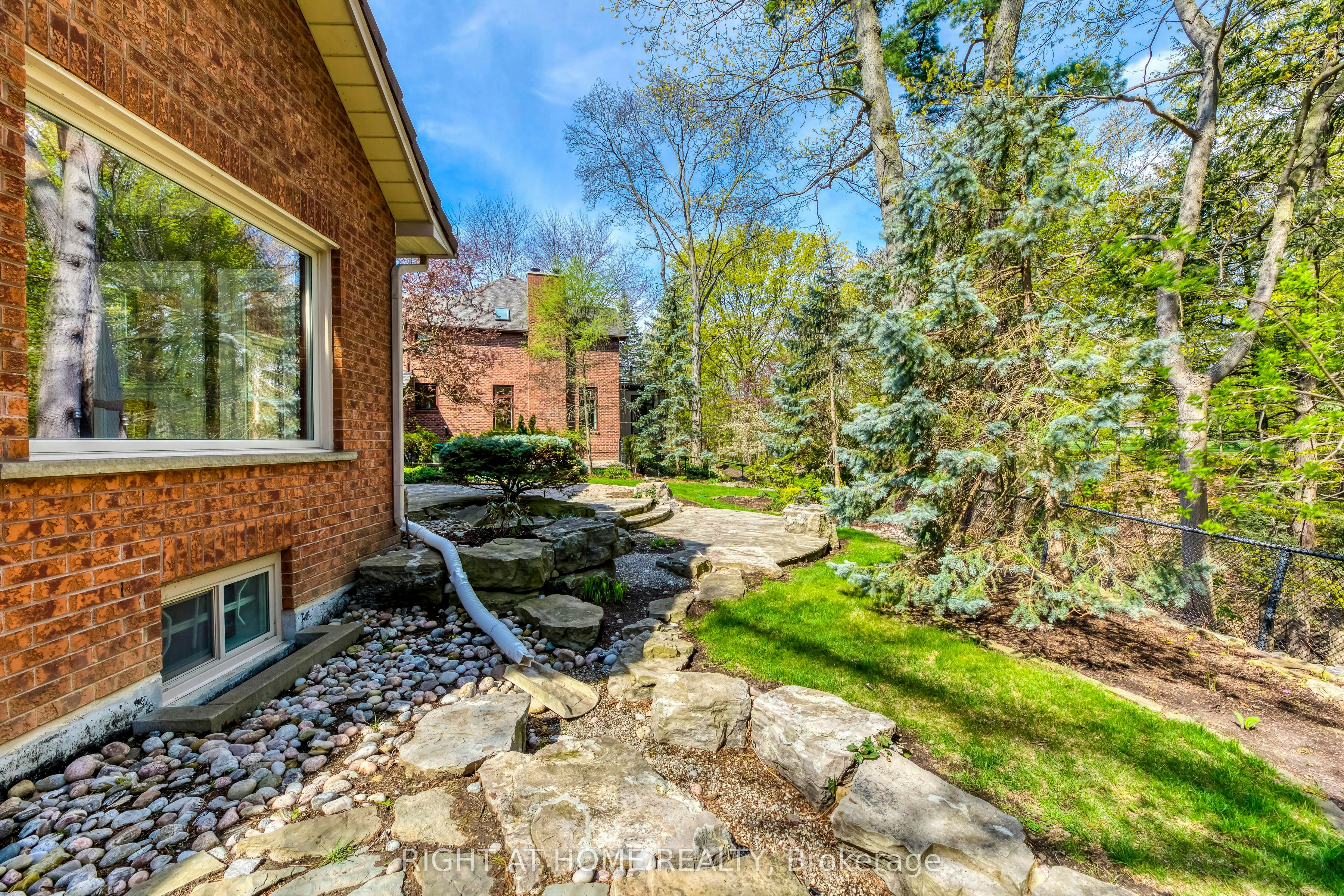 2175 Oneida Court, Mississauga, ON, L5C 4G5 - 33