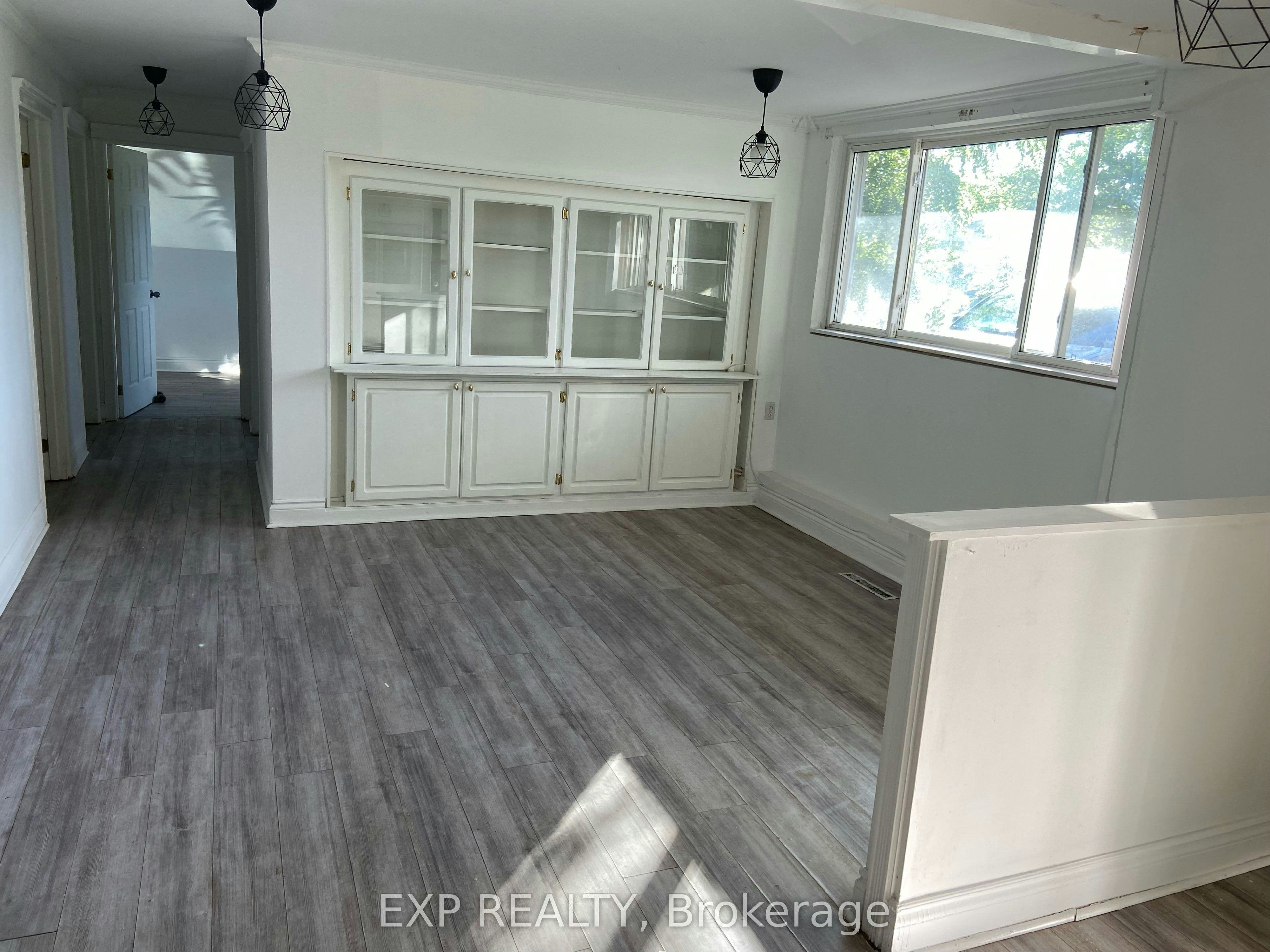 210 South Service Road, Mississauga, ON, L5G 2S1 - 6