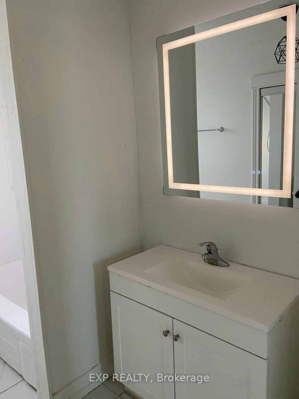 210 South Service Road, Mississauga, ON, L5G 2S1 - 16