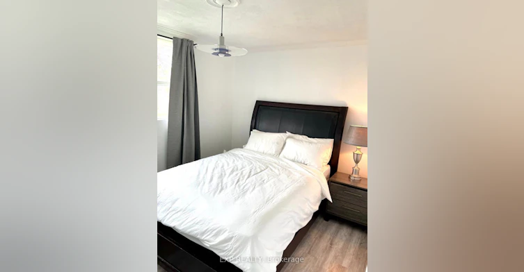 210 South Service Road, Mississauga, ON, L5G 2S1 - 9