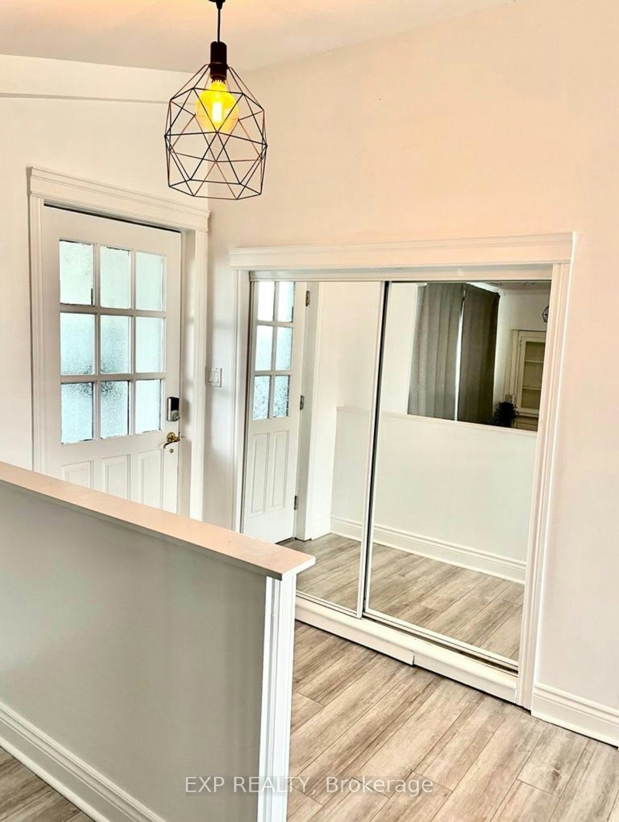 210 South Service Road, Mississauga, ON, L5G 2S1 - 2