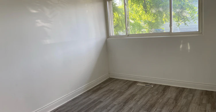 210 South Service Road, Mississauga, ON, L5G 2S1 - 12