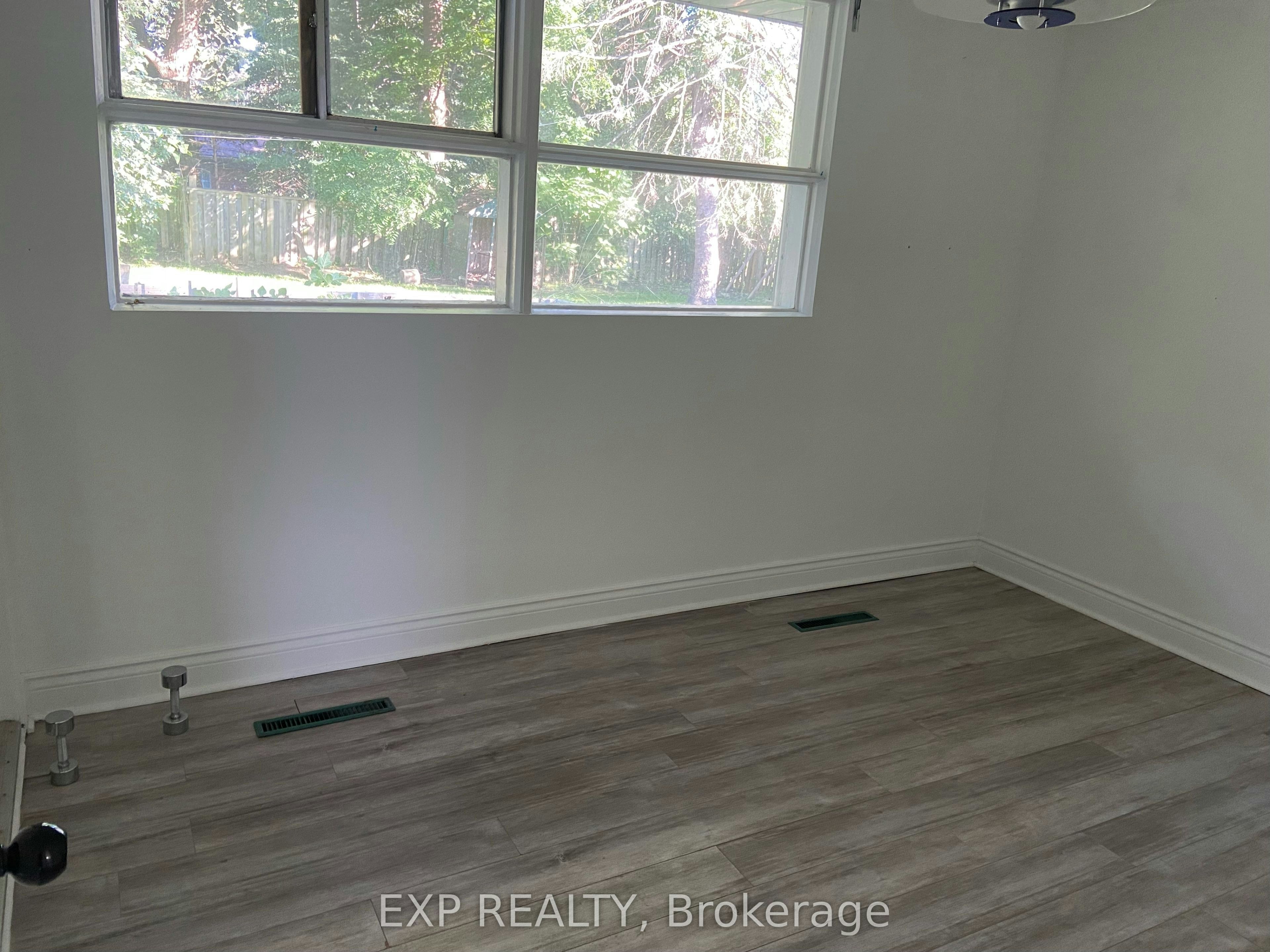 210 South Service Road, Mississauga, ON, L5G 2S1 - 8