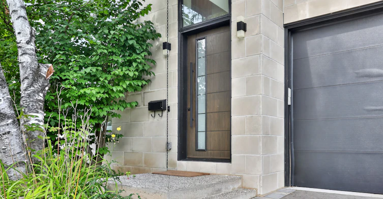 6423 Dunray Crescent, Mississauga, ON, L5N 1E7 - 2