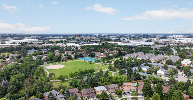 6423 Dunray Crescent, Mississauga, ON, L5N 1E7 - 38
