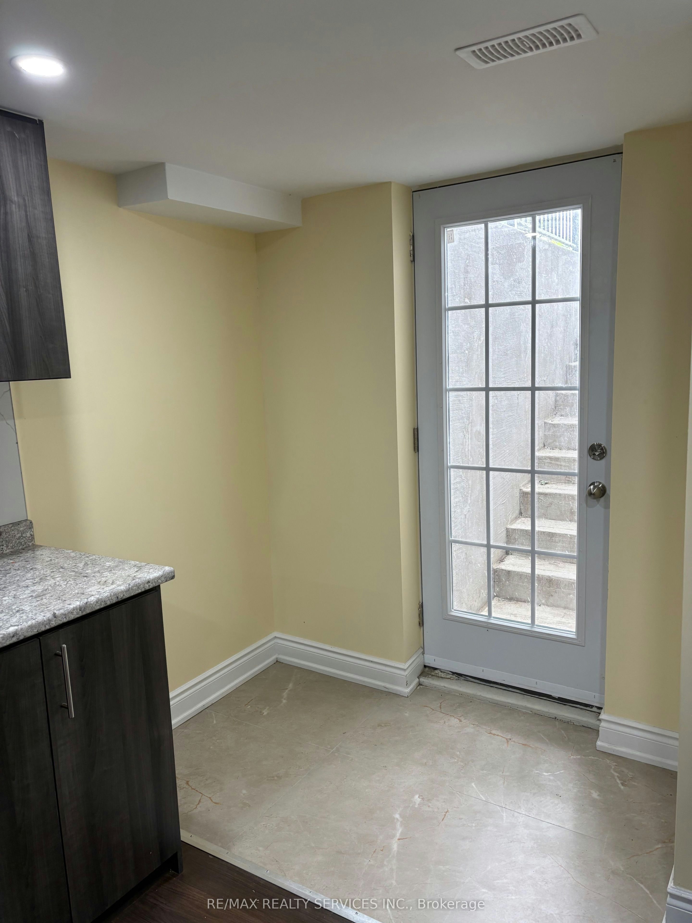 Basement-60 Newbridge Crescent, Brampton, ON, L6S 4B3 - 11