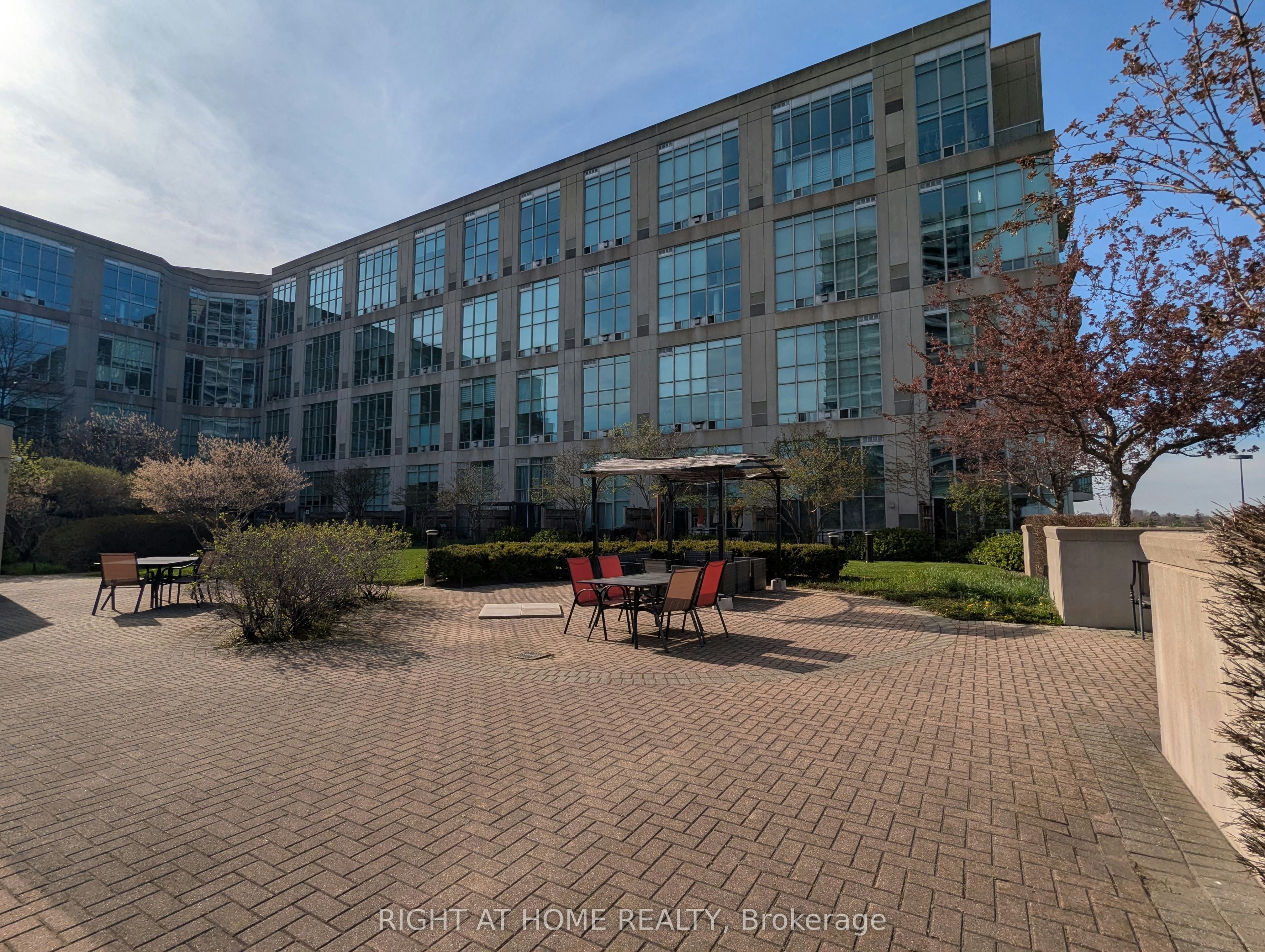 215-300 Manitoba Street, Toronto, ON, M8Y 4G6 - 36