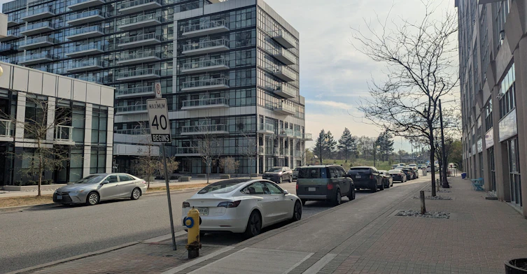 215-300 Manitoba Street, Toronto, ON, M8Y 4G6 - 2