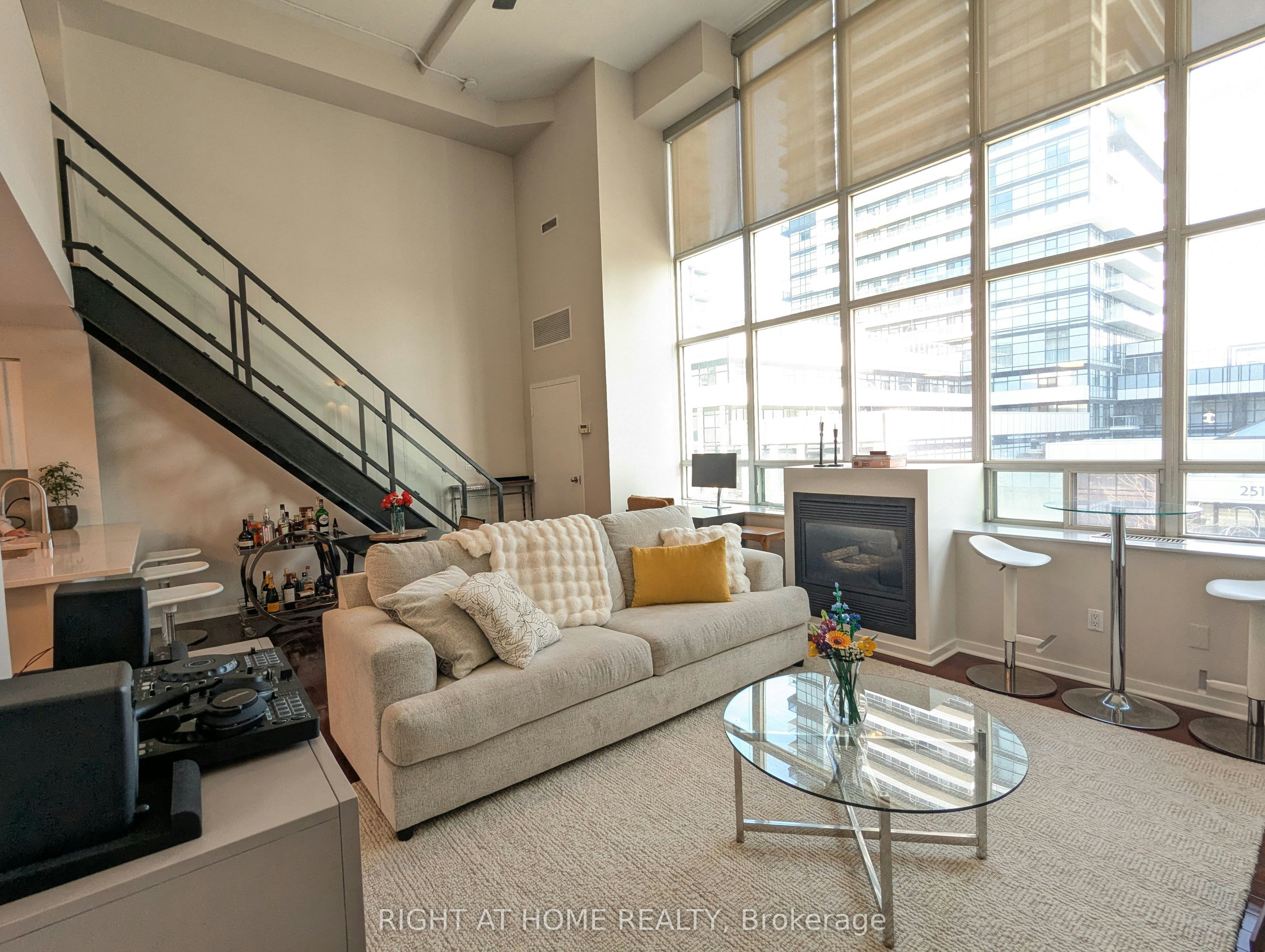 215-300 Manitoba Street, Toronto, ON, M8Y 4G6 - 14