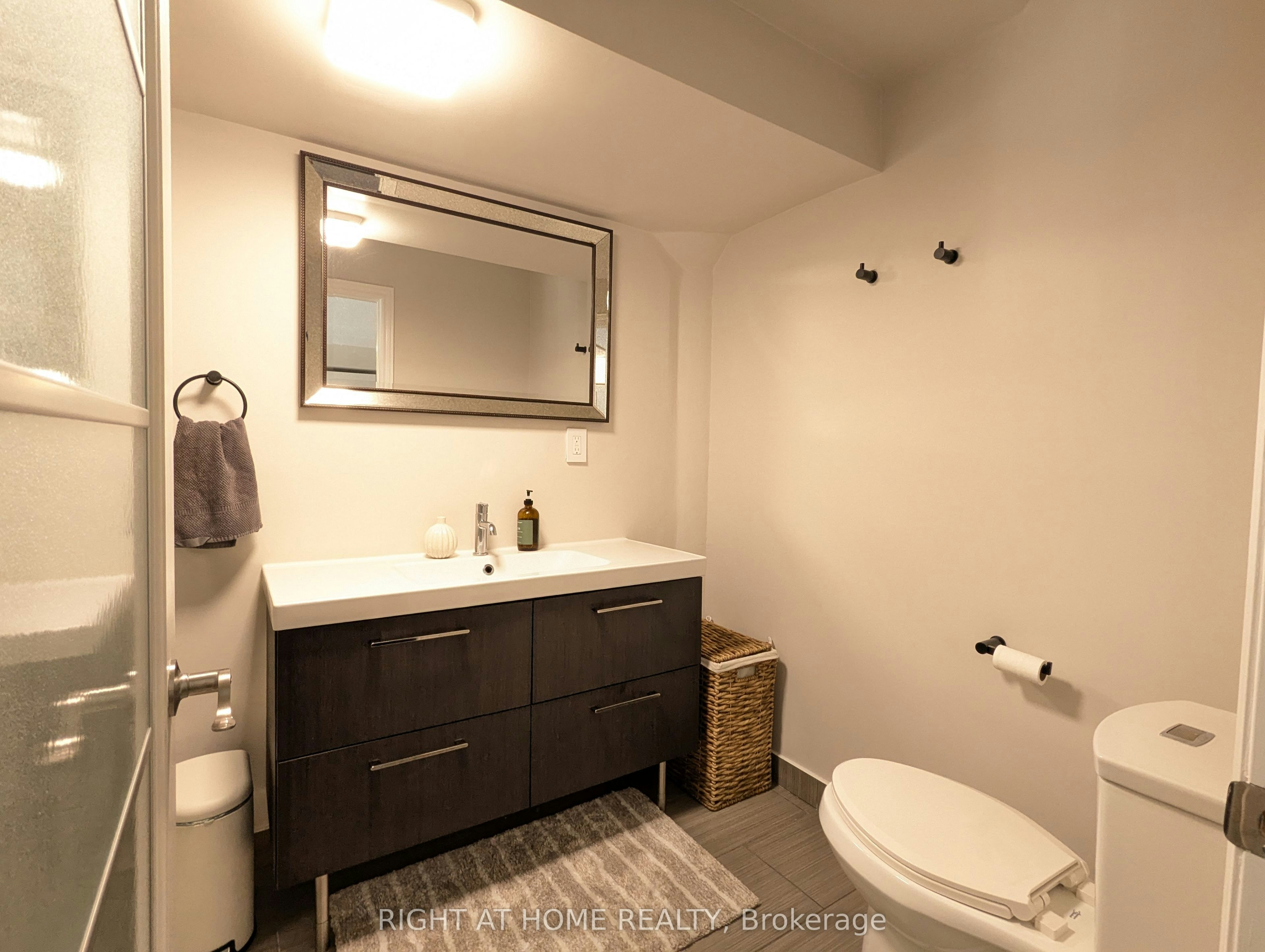 215-300 Manitoba Street, Toronto, ON, M8Y 4G6 - 17