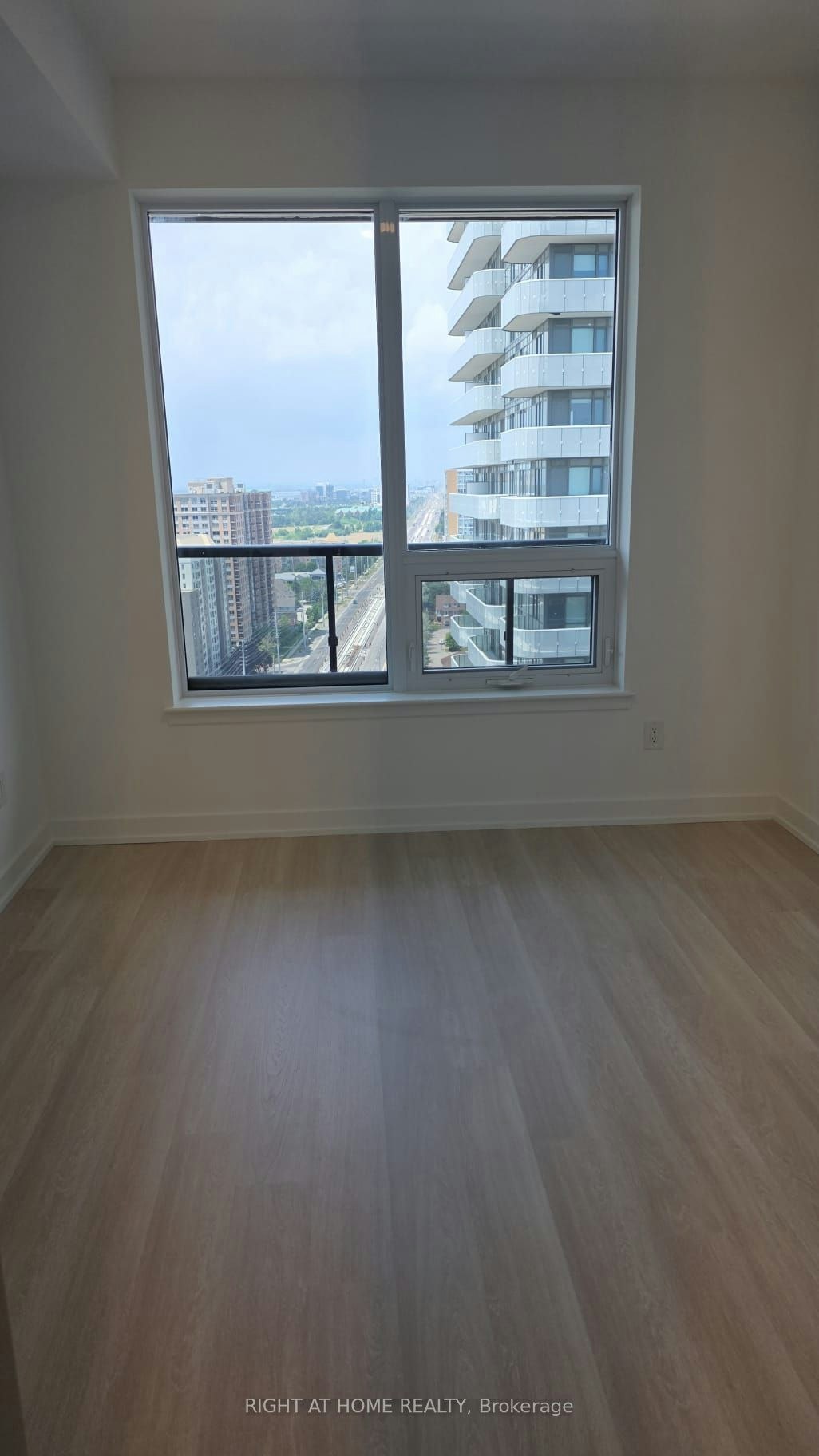 2109-5105 Hurontario Street, Mississauga, ON, L4Z 0C9 - 4