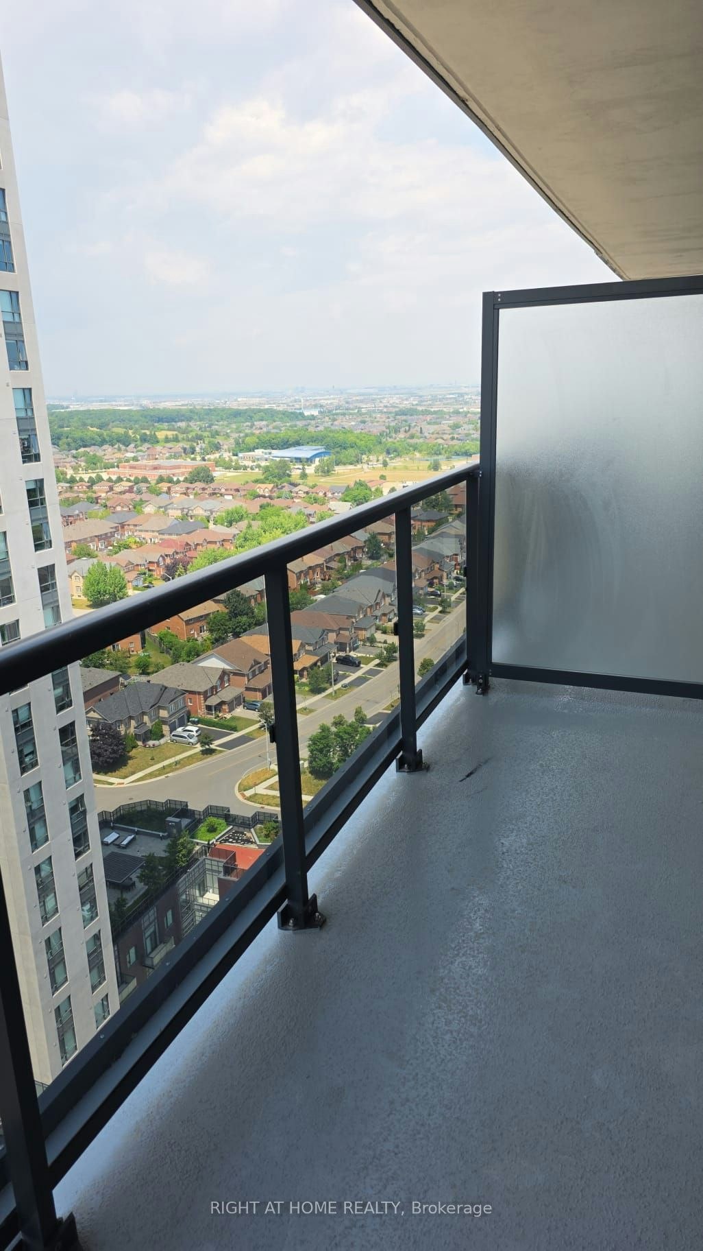 2109-5105 Hurontario Street, Mississauga, ON, L4Z 0C9