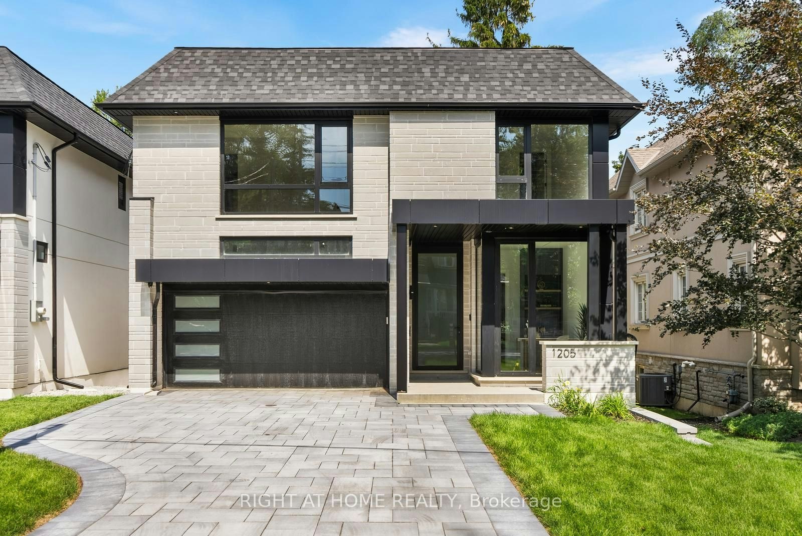 1205 Canterbury Road, Mississauga, ON, L5G 4A4