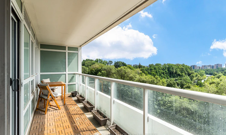 412-10 Wilby Crescent