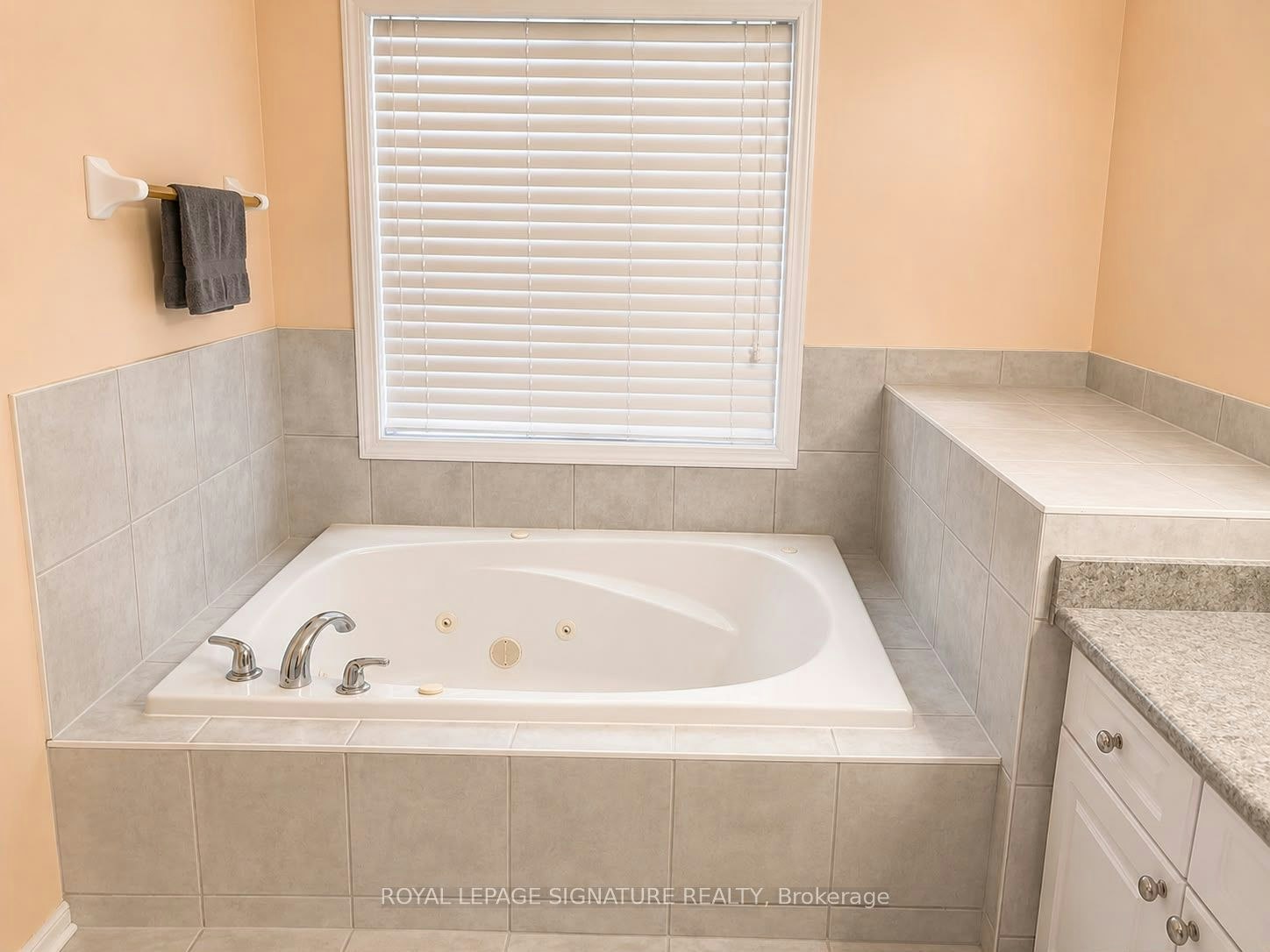Upper-10 Bonavista Drive, Brampton, ON, L6X 0N2 - 11