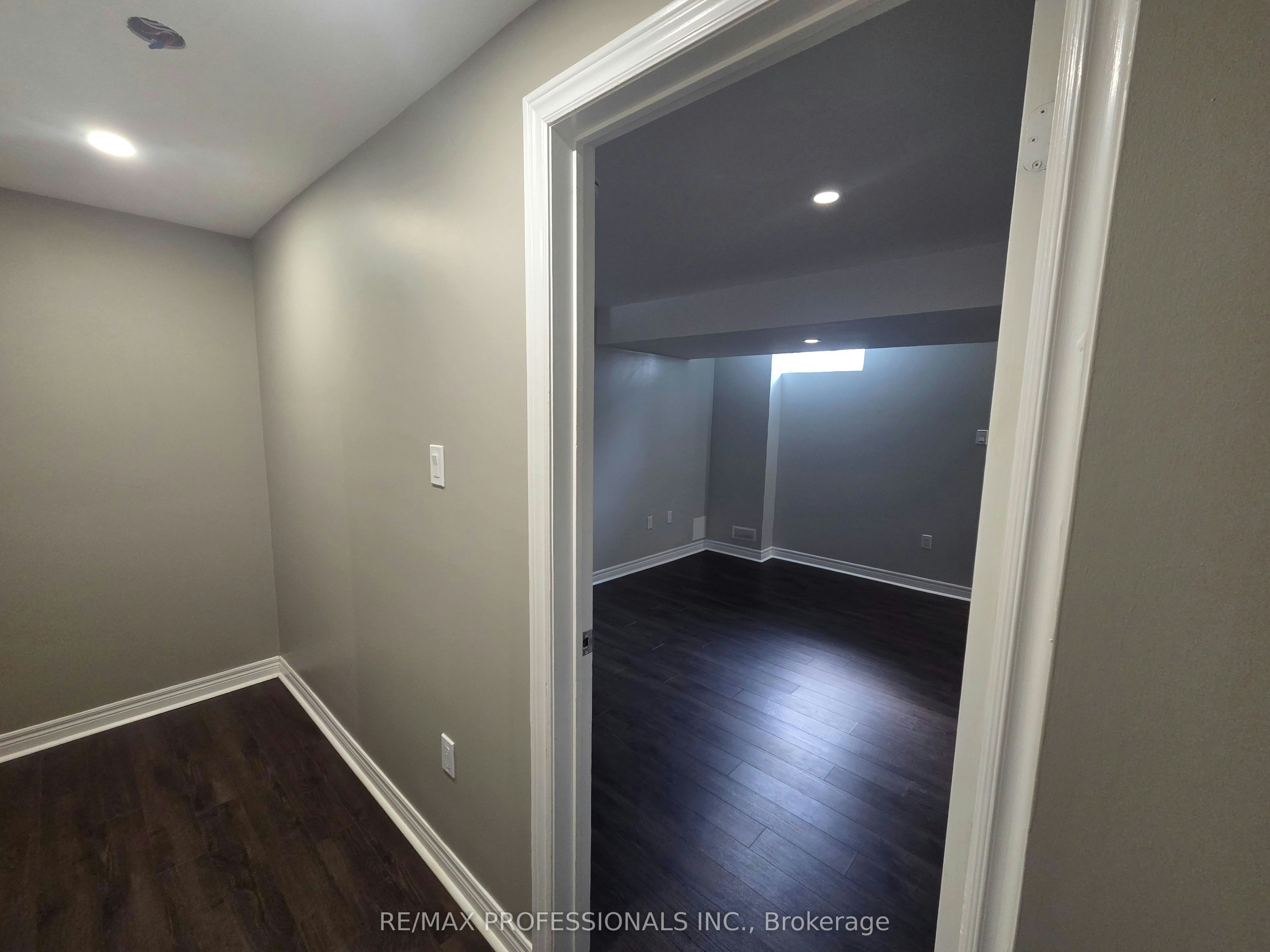 BSMT-7 Fallgate Drive, Brampton, ON, L6X 0R5 - 2