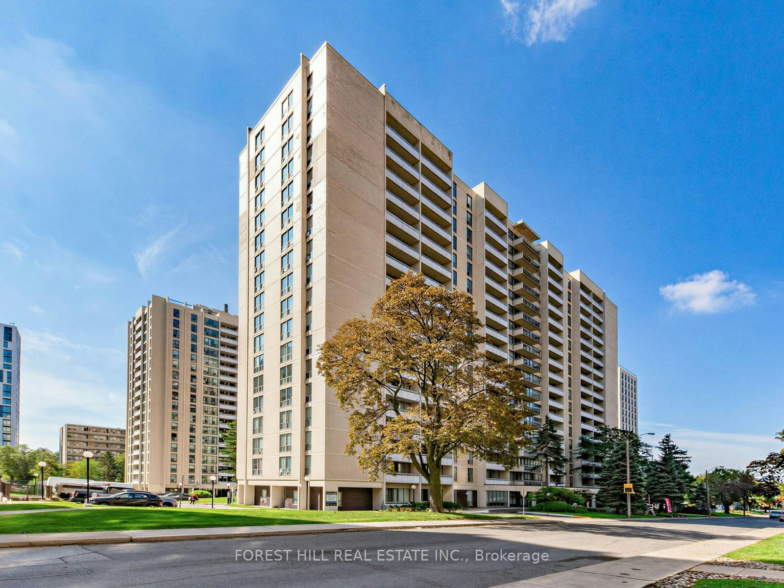 16-377 Ridelle Avenue, Toronto, ON, M6B 1K2