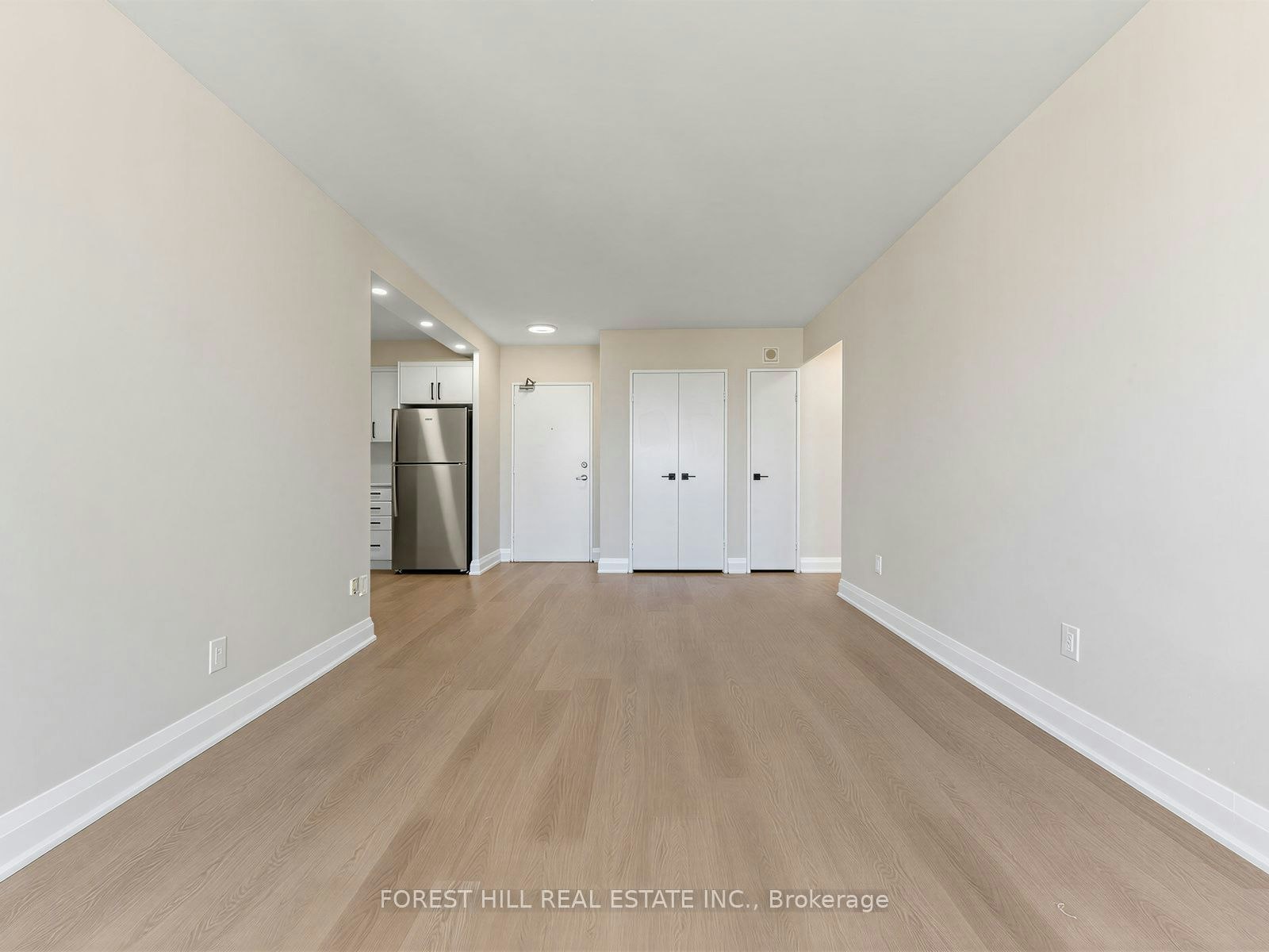 16-377 Ridelle Avenue, Toronto, ON, M6B 1K2 - 7