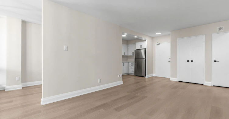 16-377 Ridelle Avenue, Toronto, ON, M6B 1K2 - 6