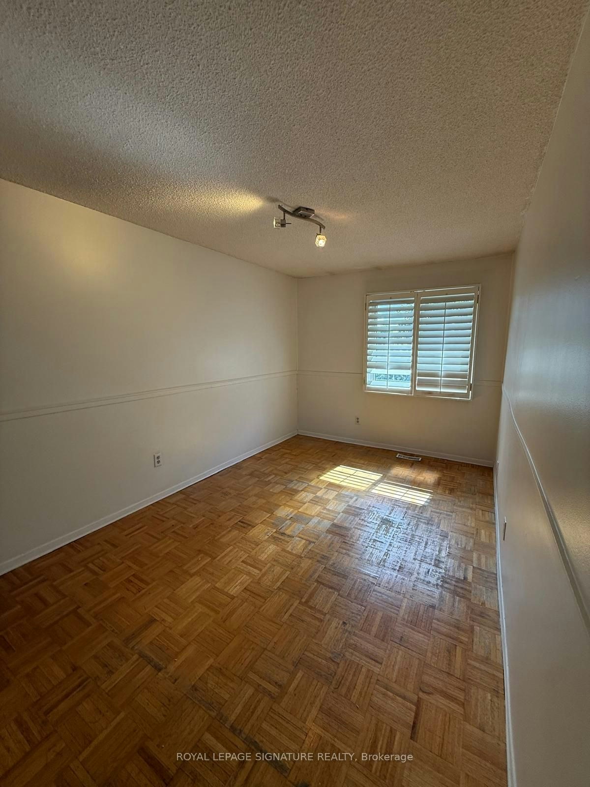 24-4230 Fieldgate Drive, Mississauga, ON, L4W 2M5 - 16