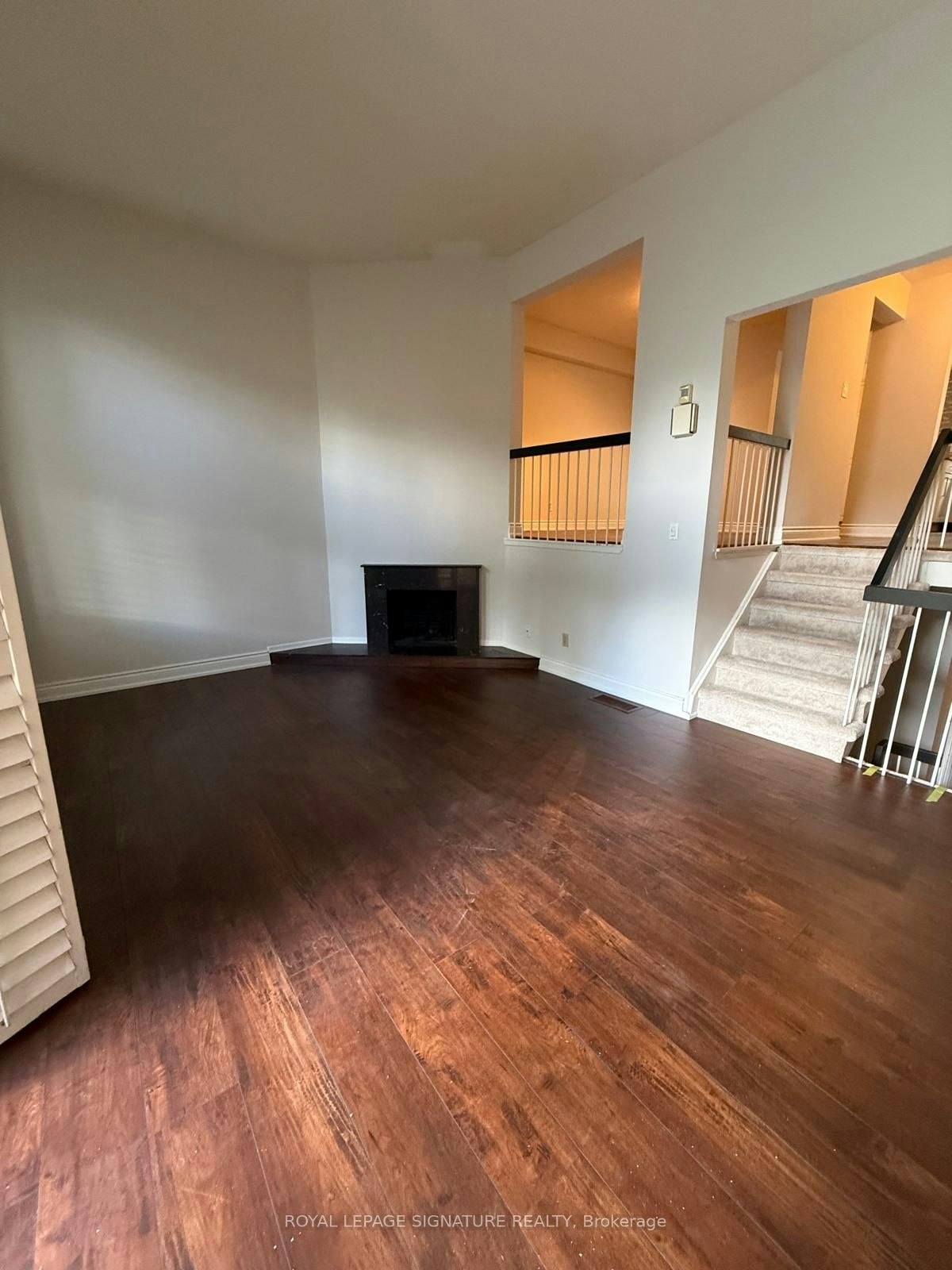 24-4230 Fieldgate Drive, Mississauga, ON, L4W 2M5 - 3