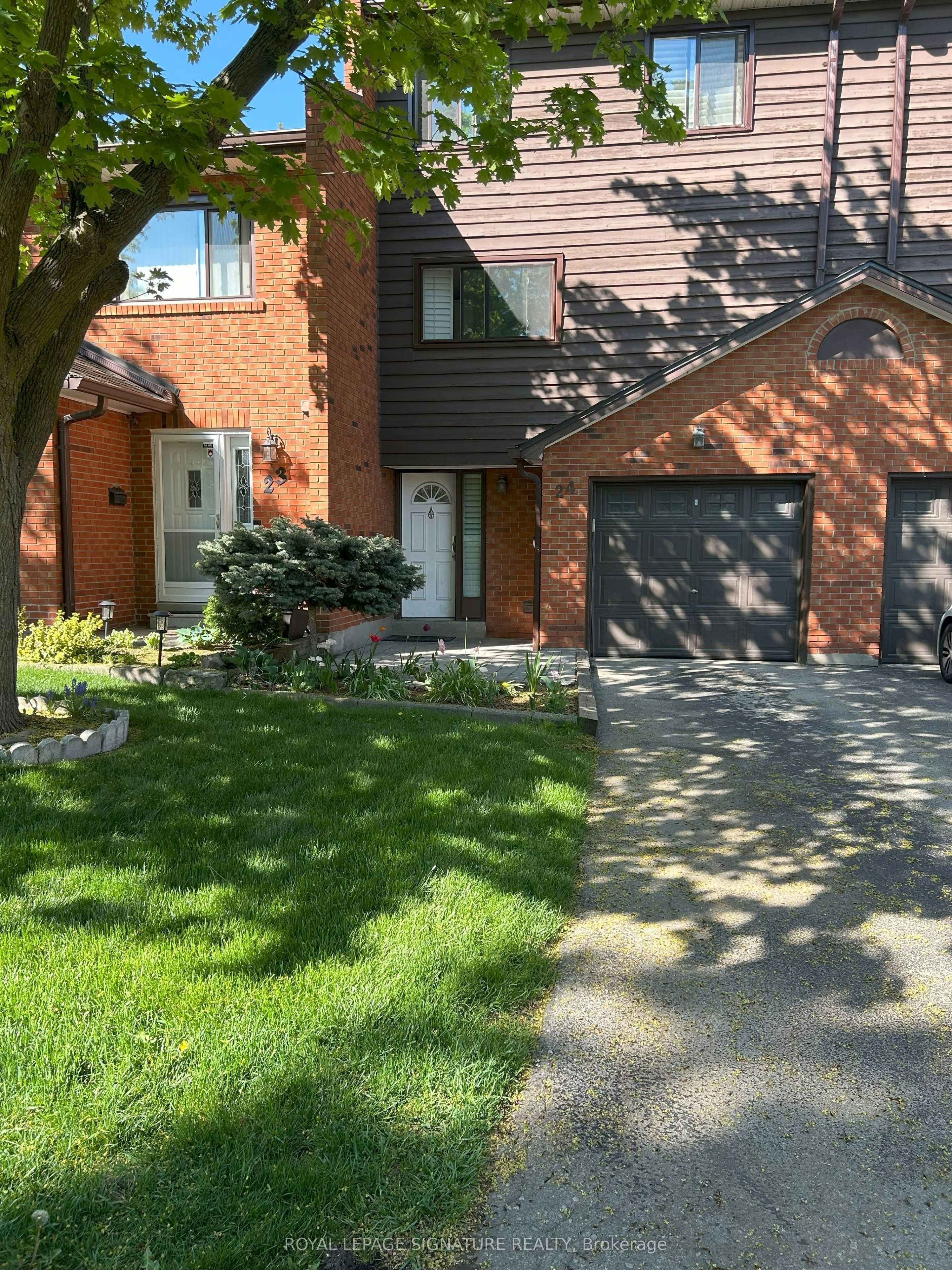 24-4230 Fieldgate Drive, Mississauga, ON, L4W 2M5