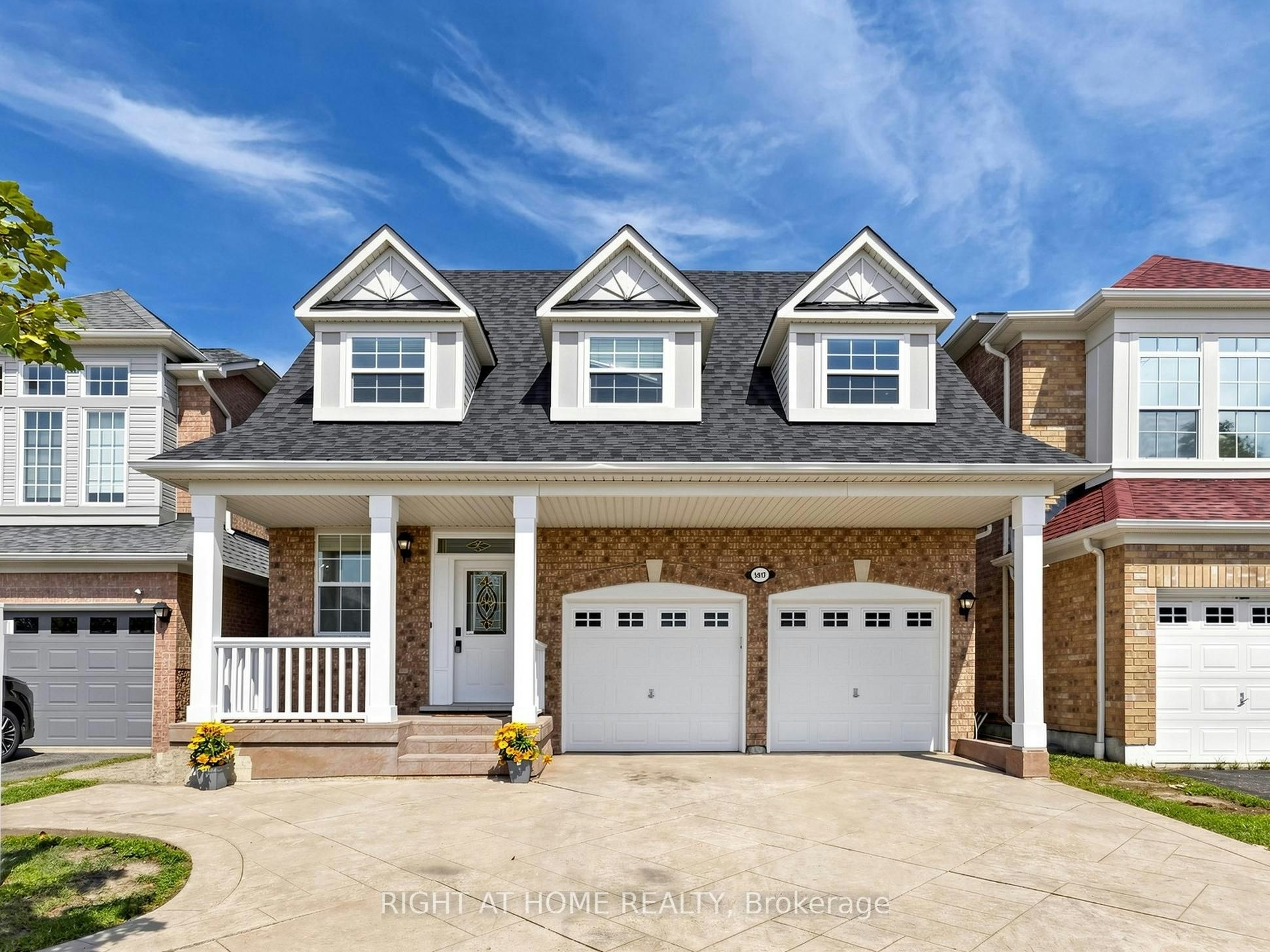 5817 Whitehorn Avenue, Mississauga, ON, L5V 2W6