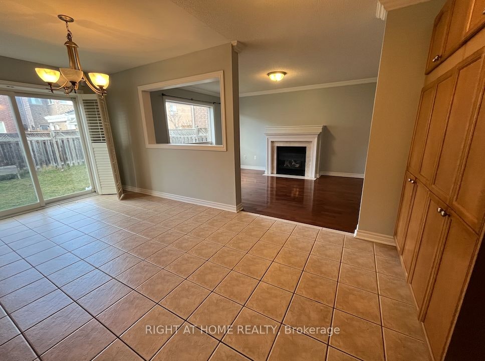 Main-22 Amboise Crescent, Brampton, ON, L7A 2R2 - 4