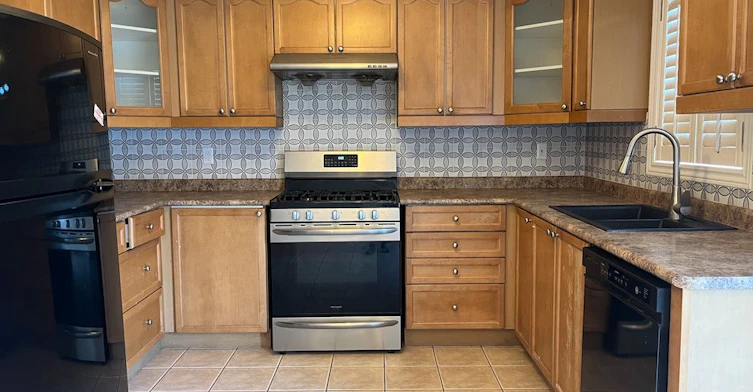 Main-22 Amboise Crescent, Brampton, ON, L7A 2R2 - 5