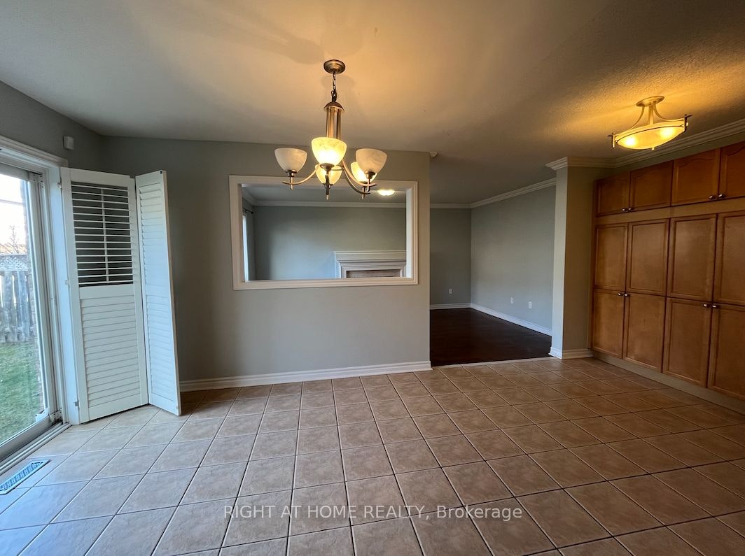 Main-22 Amboise Crescent, Brampton, ON, L7A 2R2 - 7