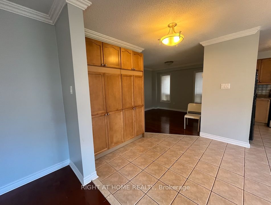 Main-22 Amboise Crescent, Brampton, ON, L7A 2R2 - 8