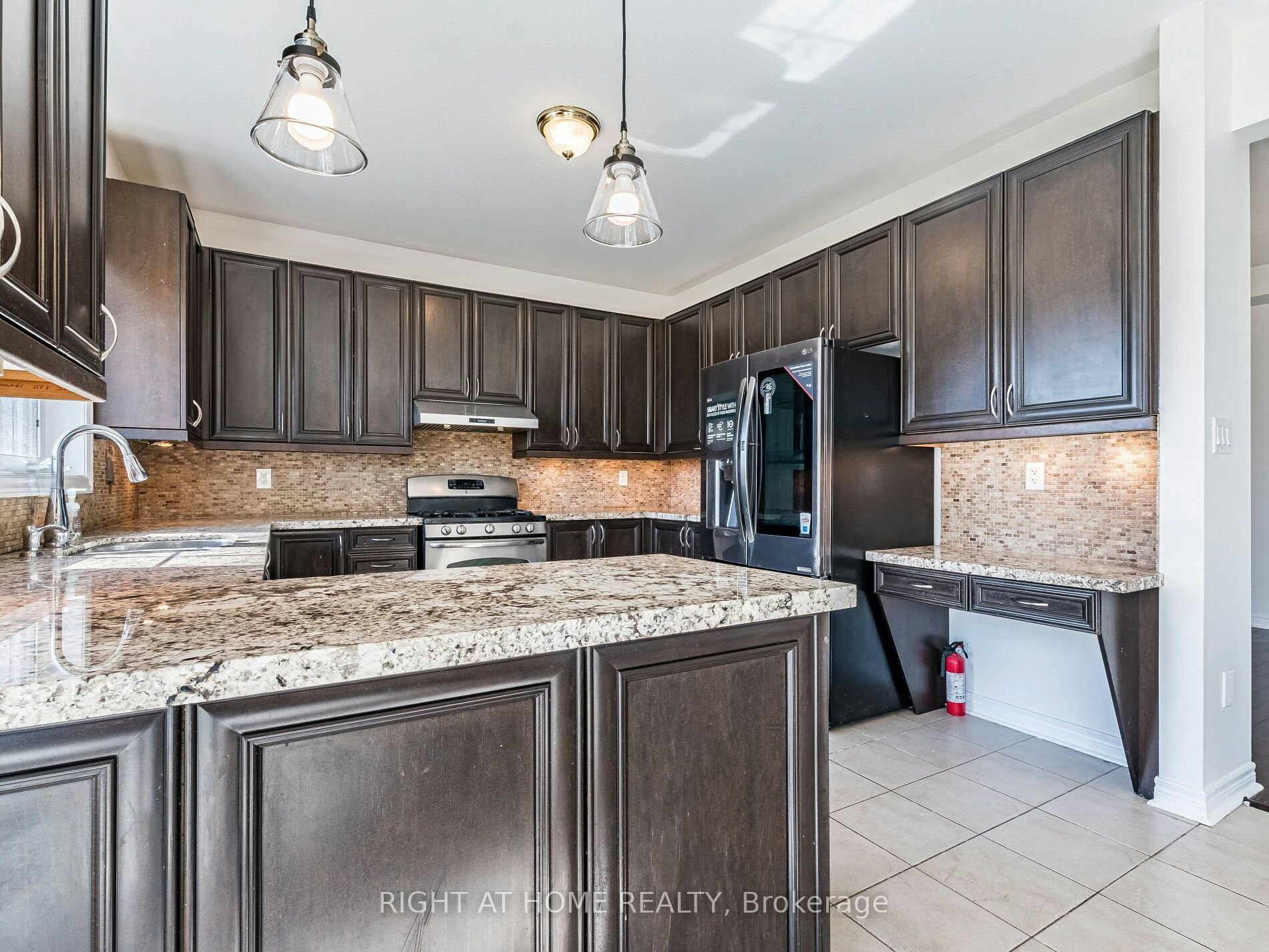 5441 Valhalla Crescent, Mississauga, ON, L5M 0K5 - 16