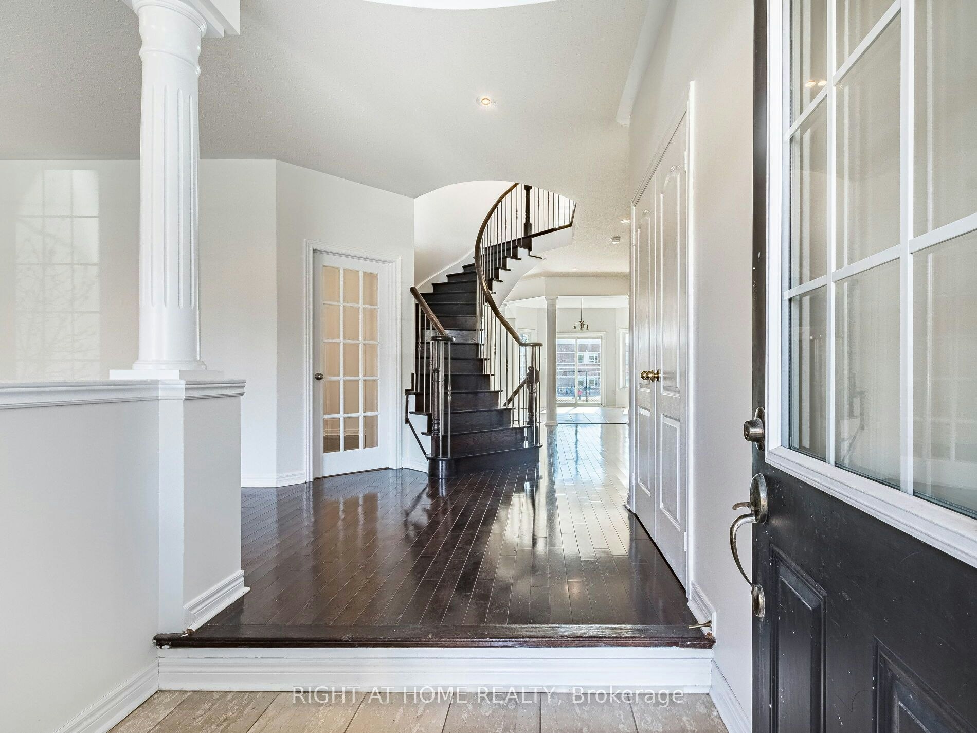 5441 Valhalla Crescent, Mississauga, ON, L5M 0K5 - 3